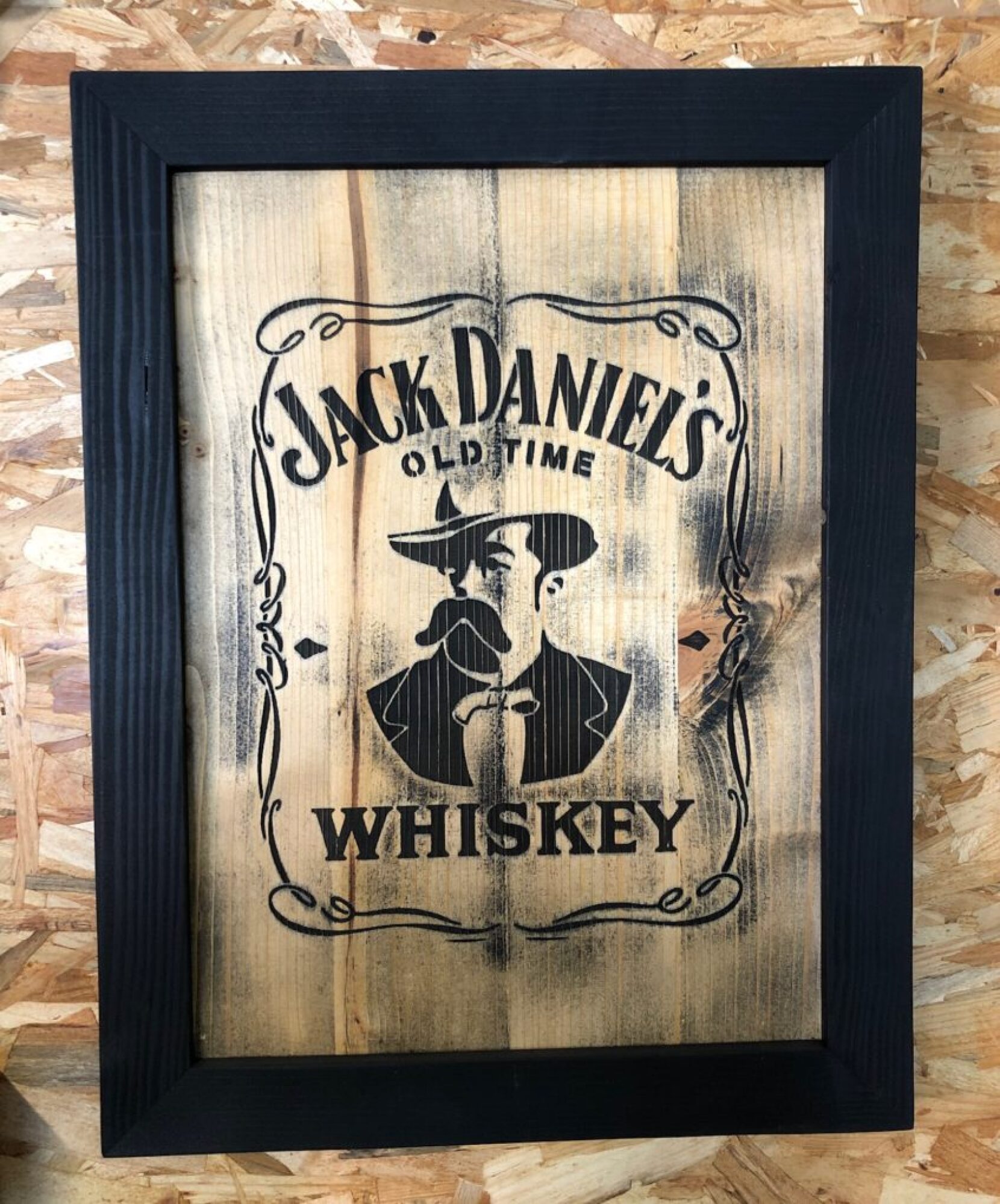 Tableau en bois avec gravure JACK DANIEL'S