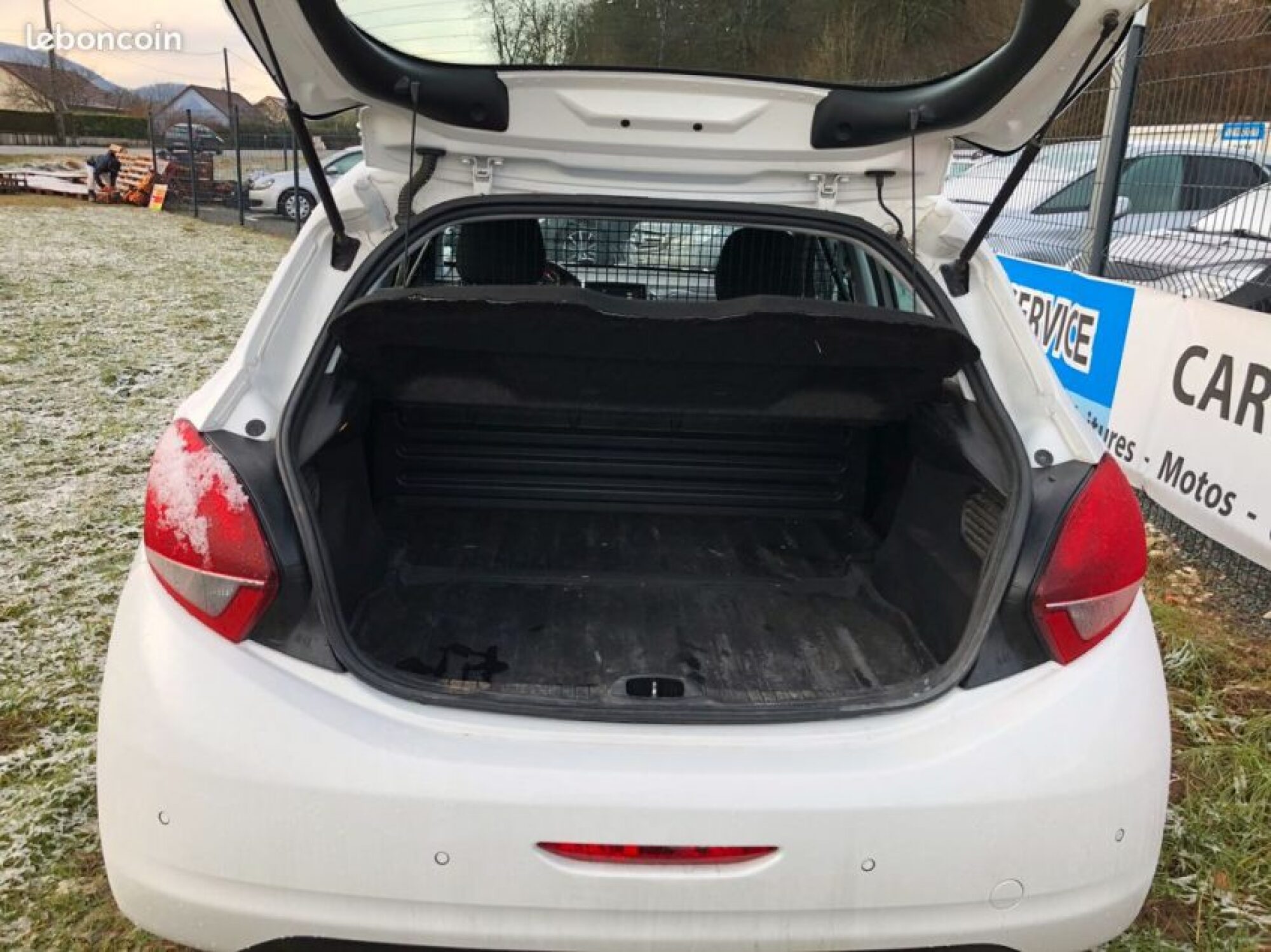 Peugeot 208 HDI 100 CV BUSINESS PACK FOOL OPTIONS