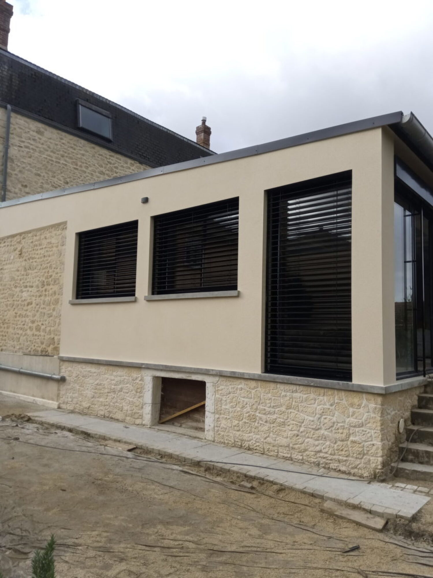 Brise soleil orientable BSO (manuel ou motorisé)