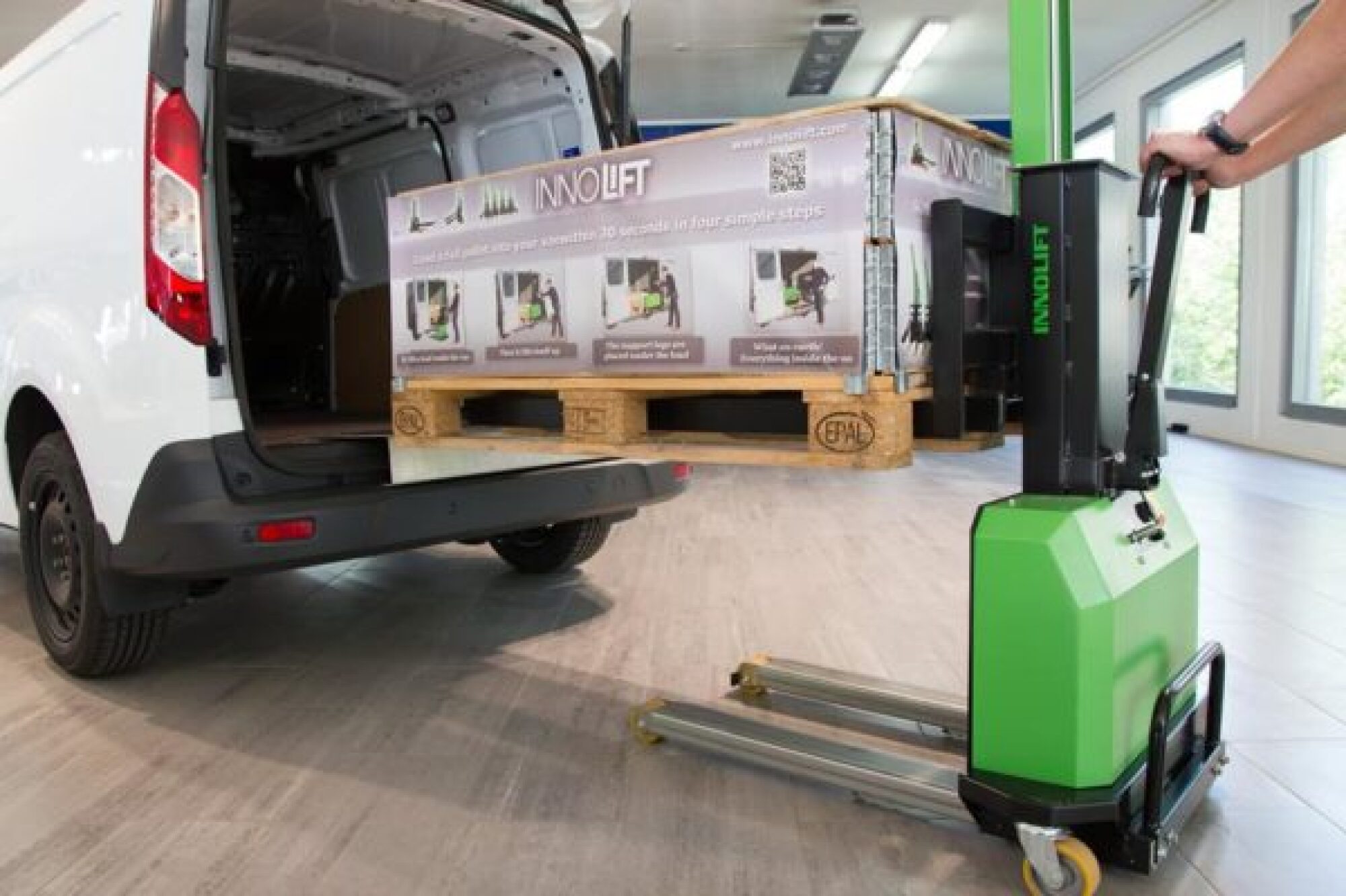 Transpalette embarque plancher à 900 NM