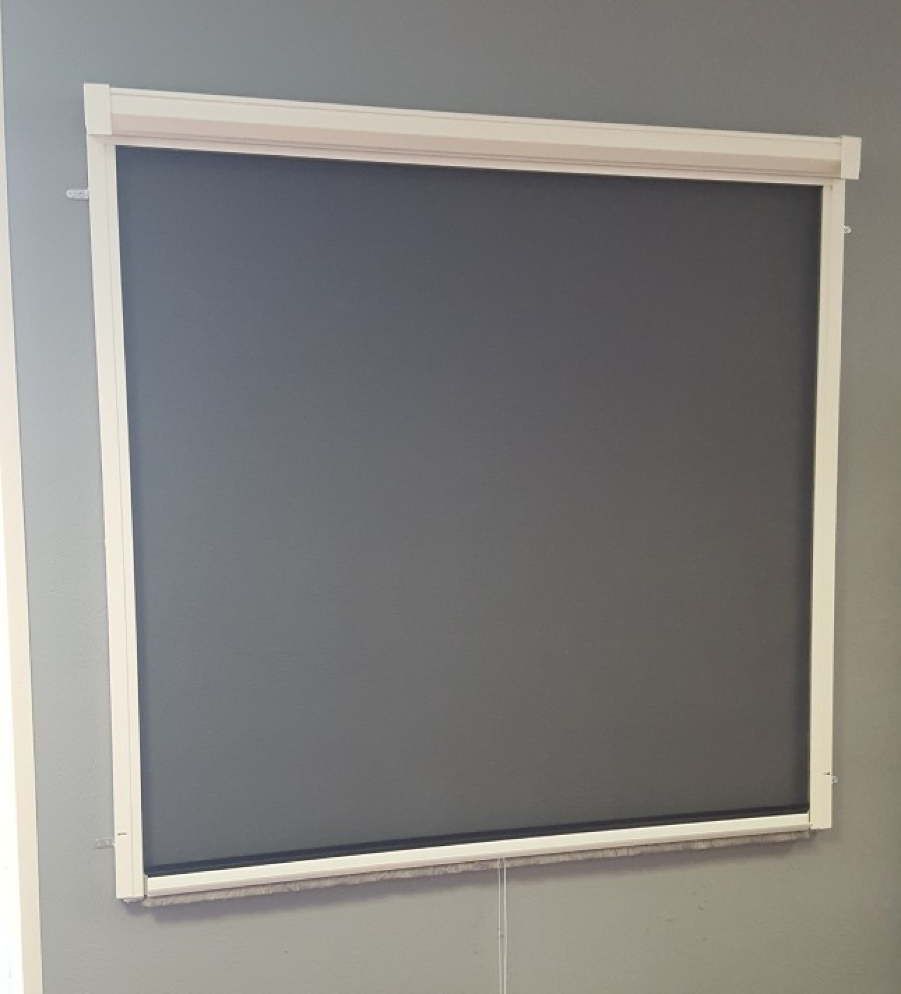 Moustiquaire verticale enroulable