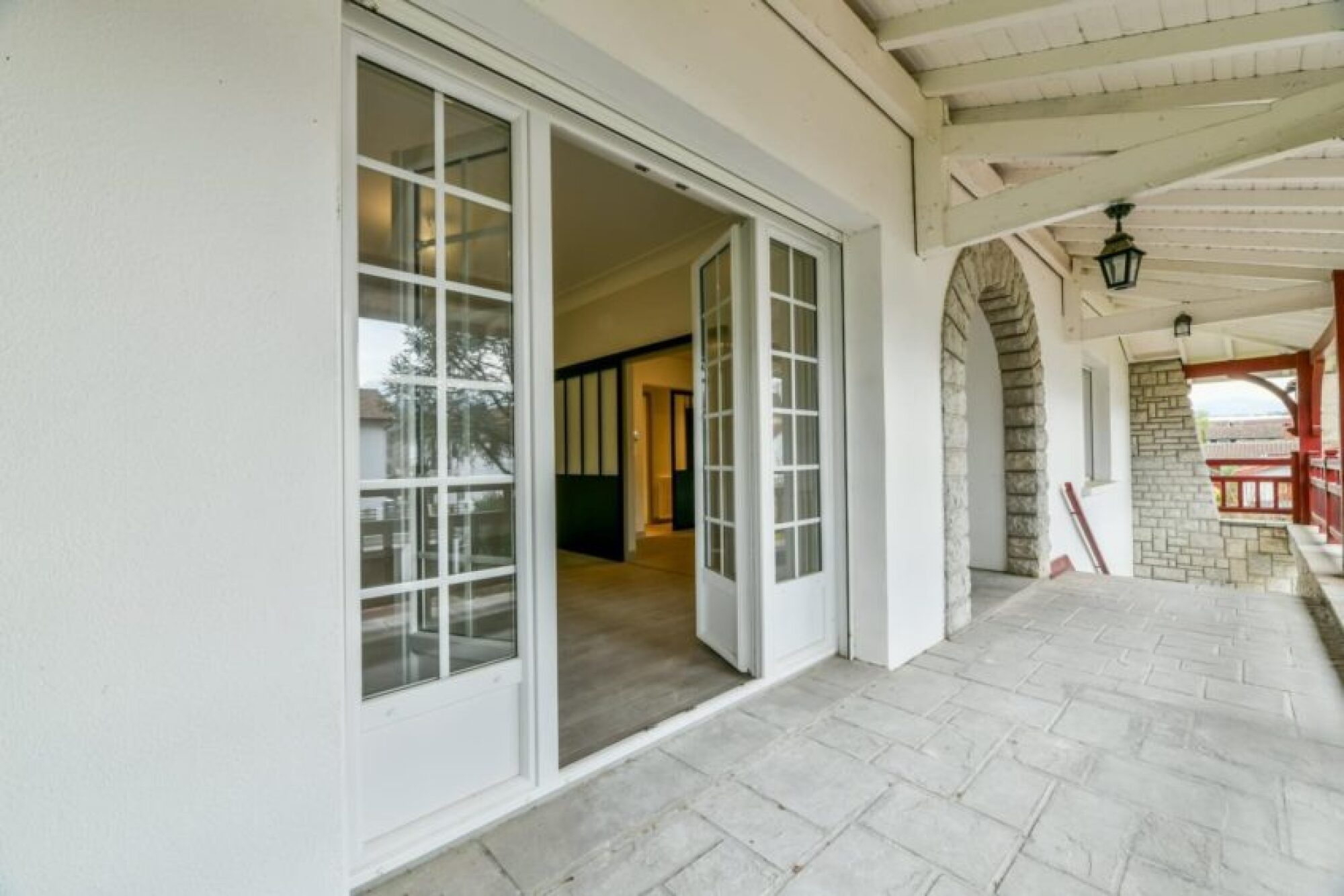 Pose de porte fenêtre pvc sur mesure