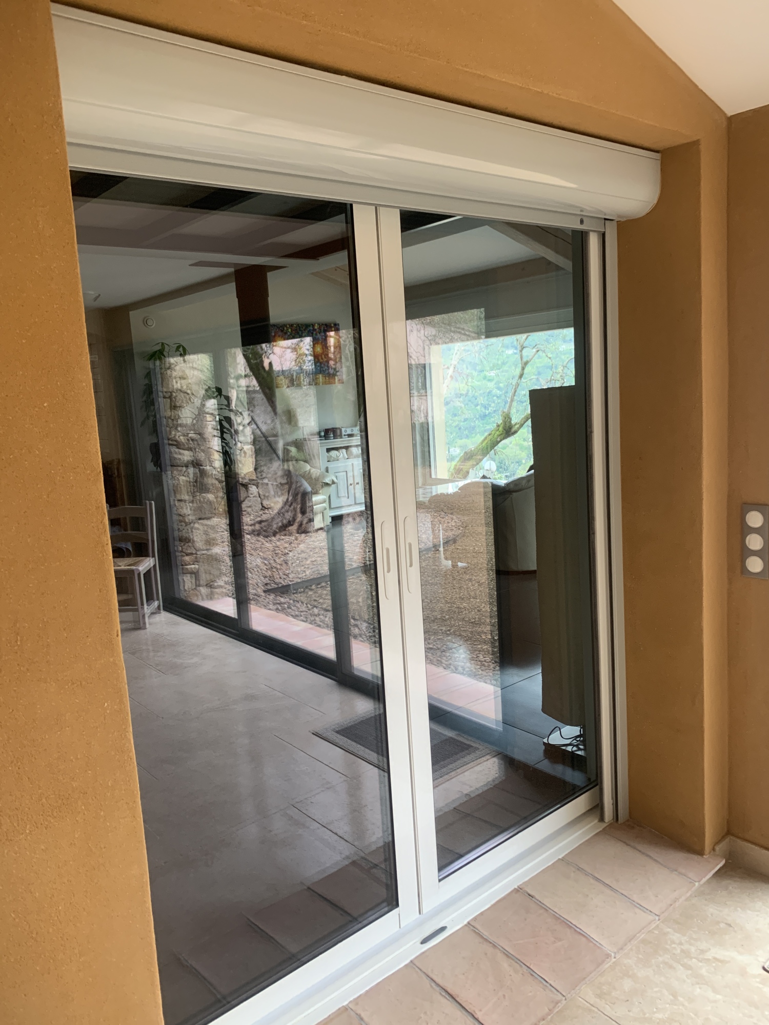 Volet roulant monobloc électrique