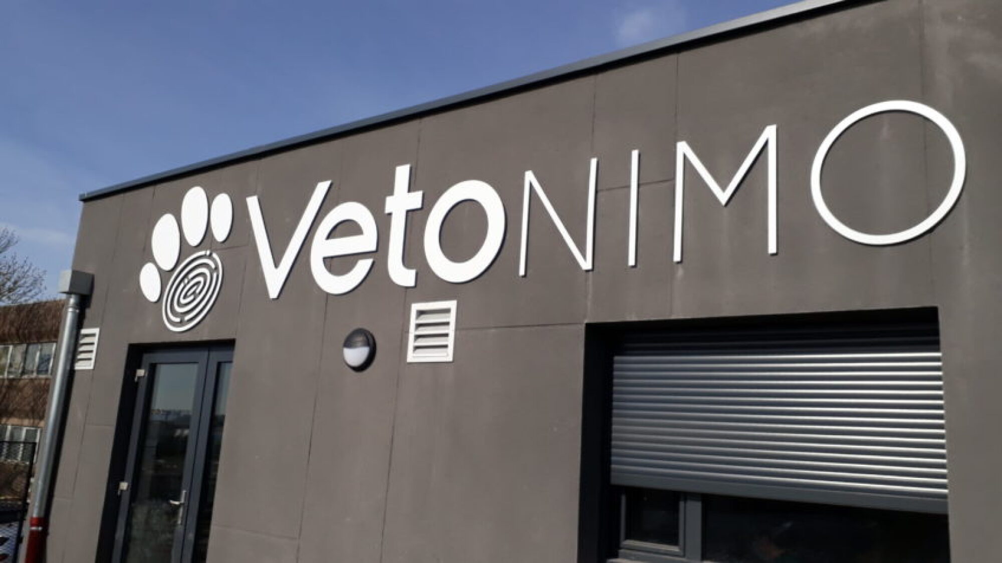 Enseigne non lumineuse