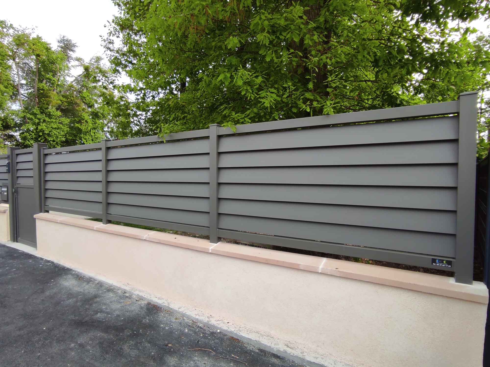 Fourniture et pose de clôtures aluminium