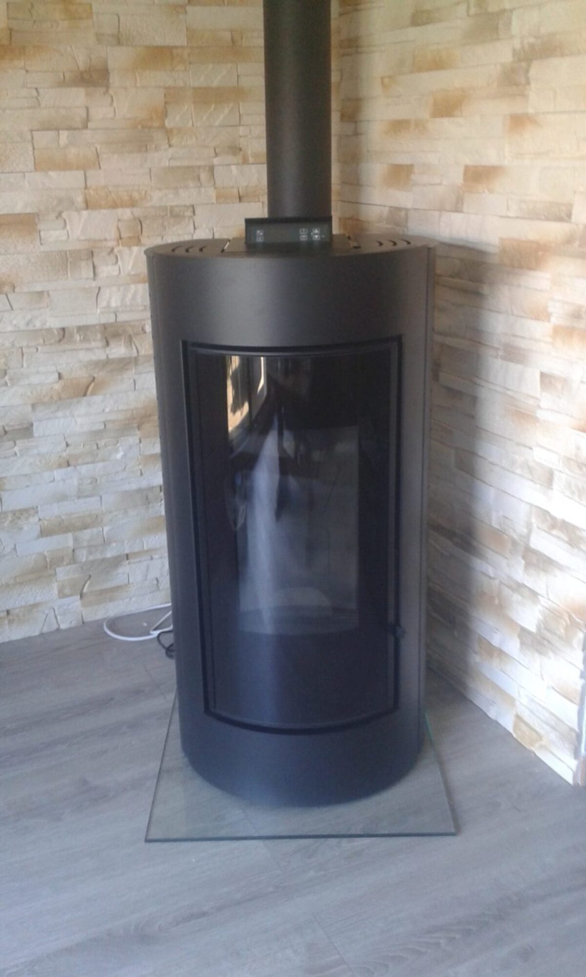 Fourniture et pose de poêle à granulé CMG monde