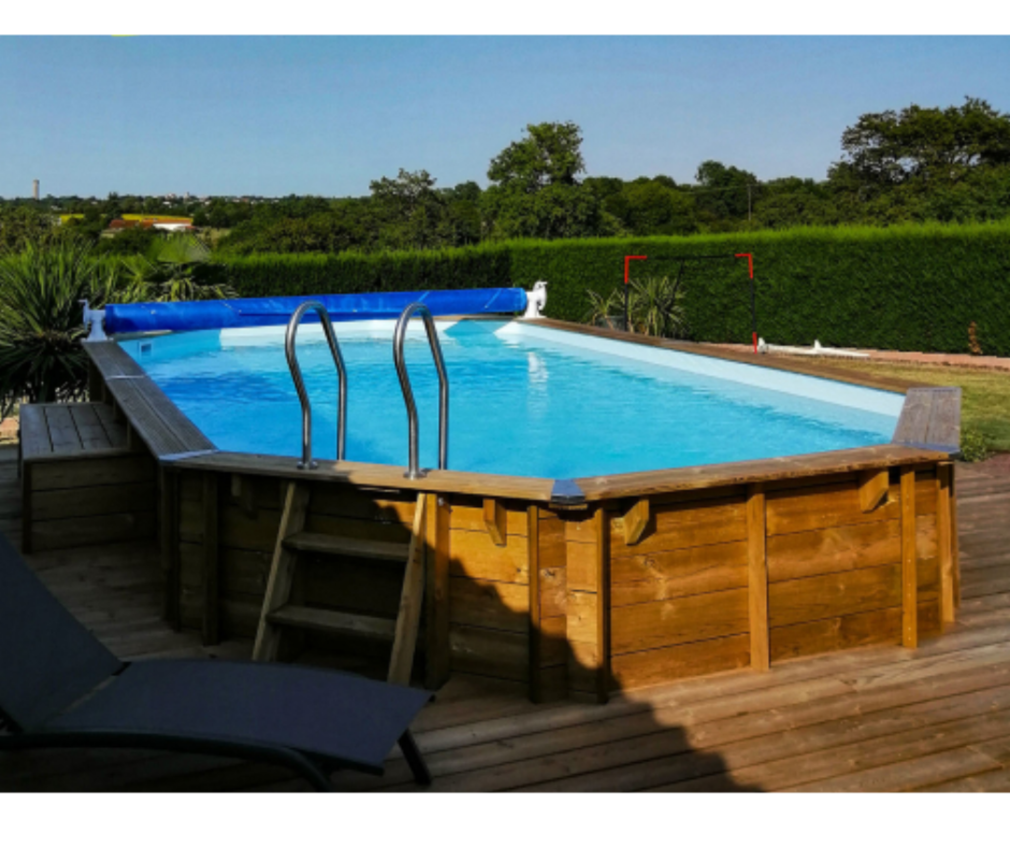 Piscine en bois 8.53 X 4.56 X H 1.36 M