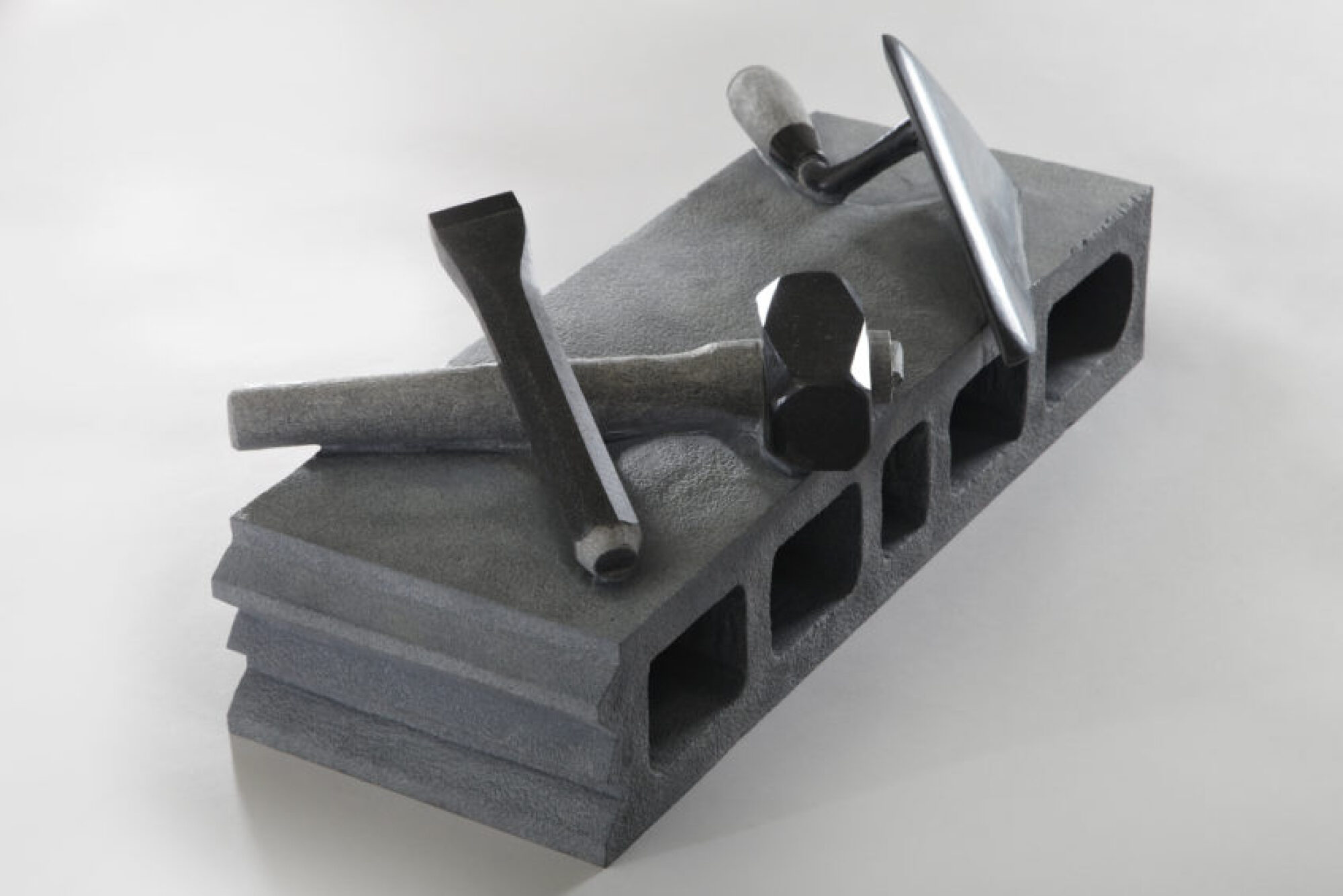 Sculpture en granit personnalisée représentation parpaing