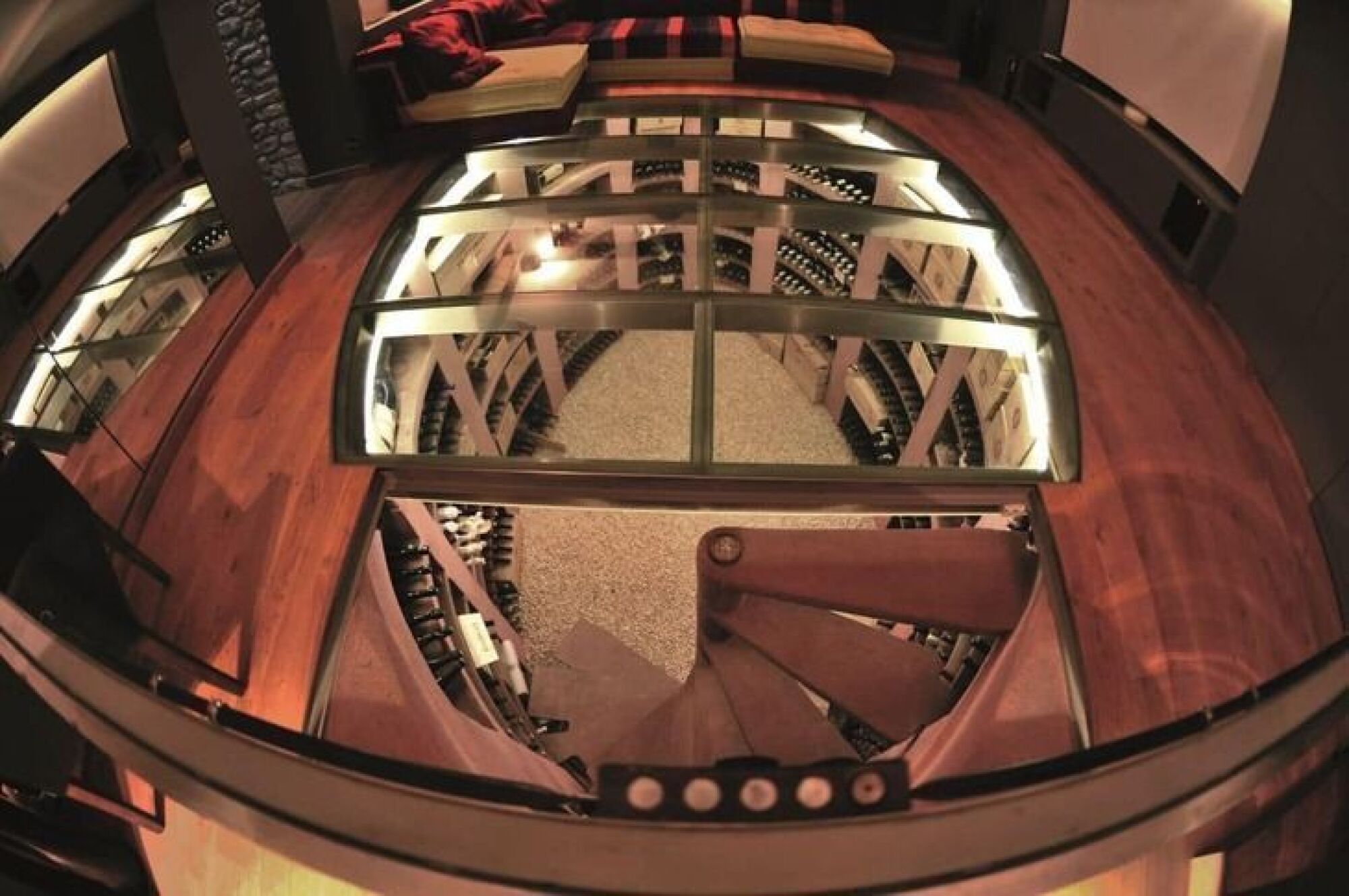 Cave enterrée maxi ovale à partir de 2 200 bouteilles de vin