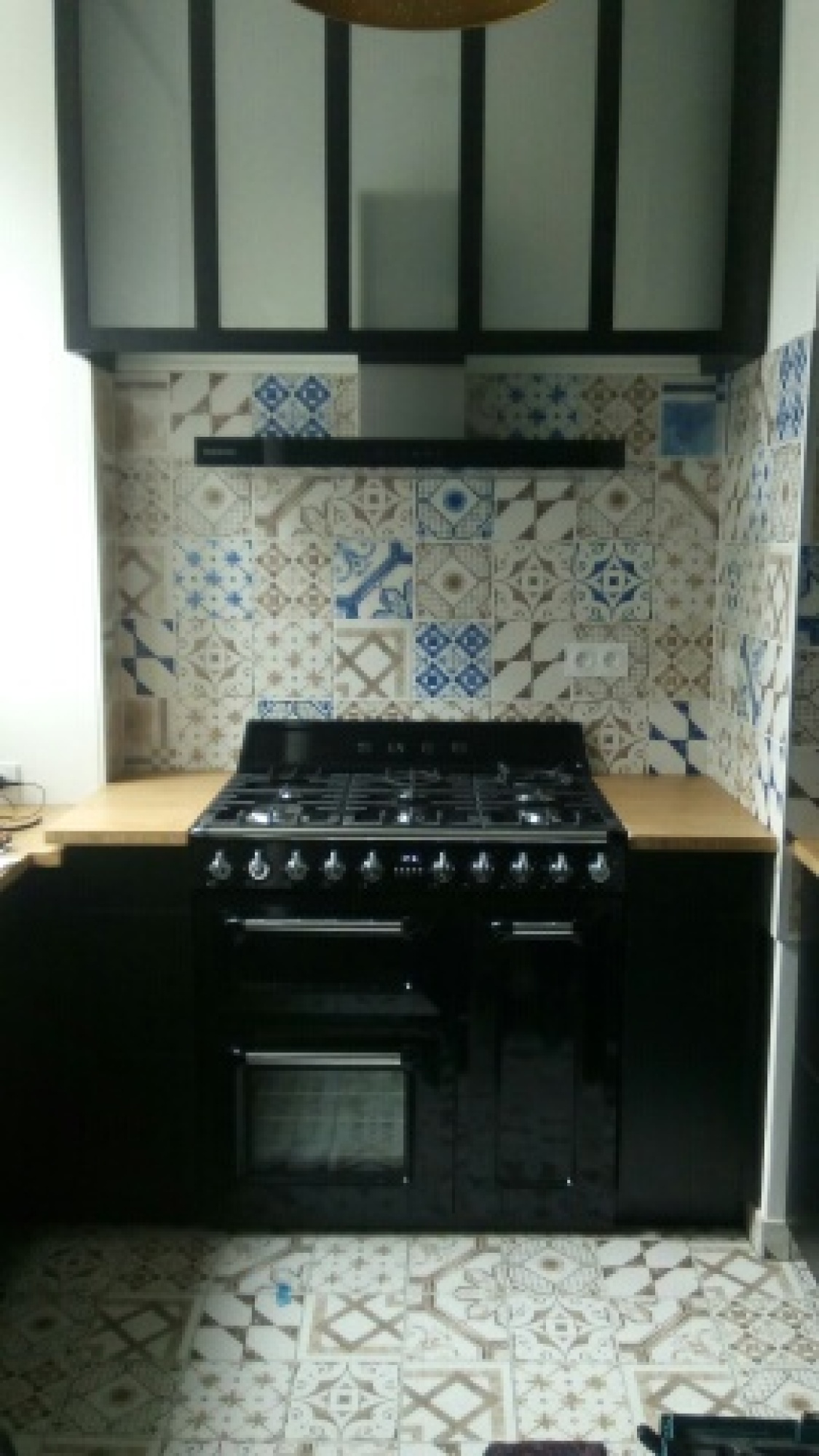 Création, fabrication et installation d'une cuisine sur mesure