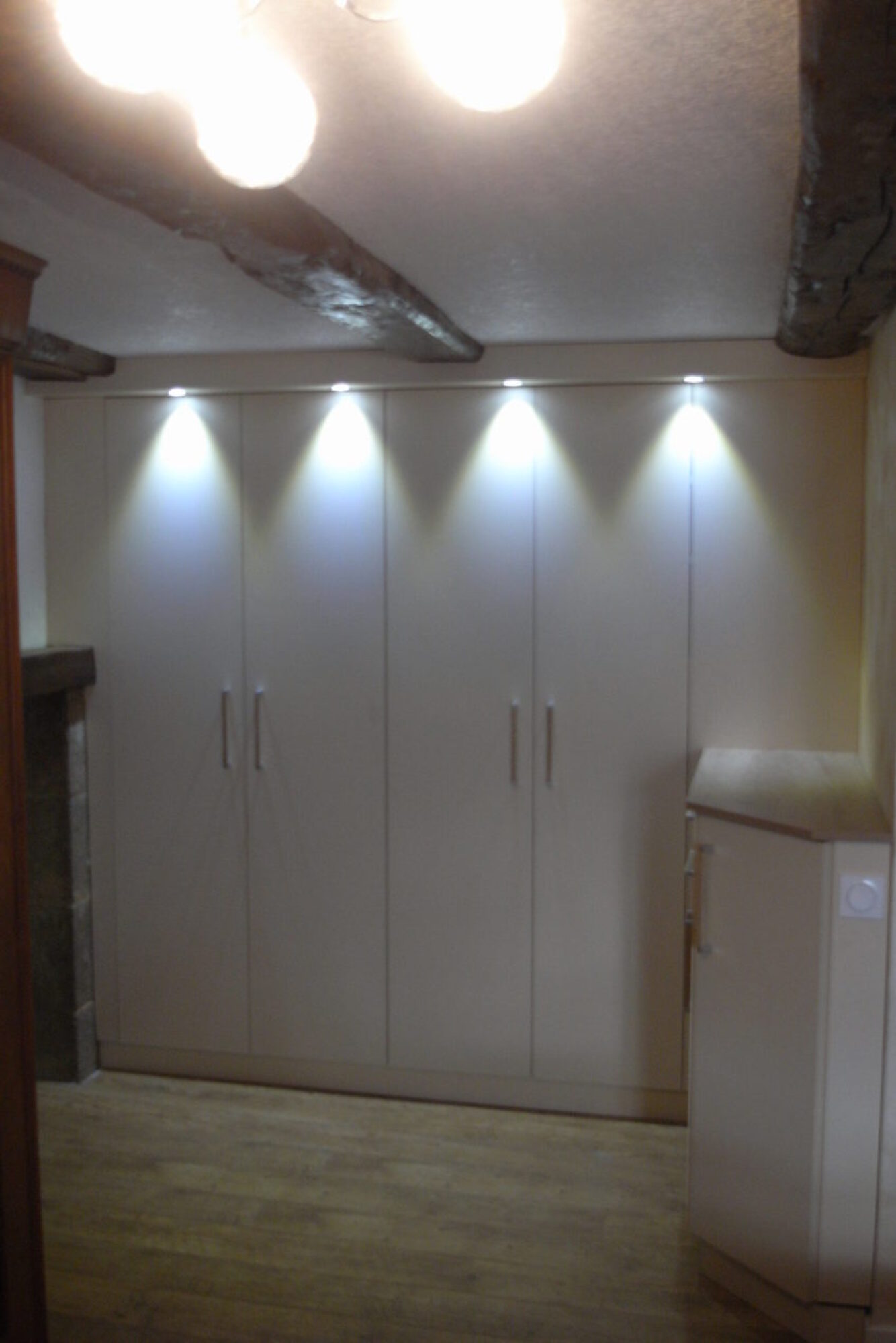 Création, fabrication et installation de dressing sur mesures