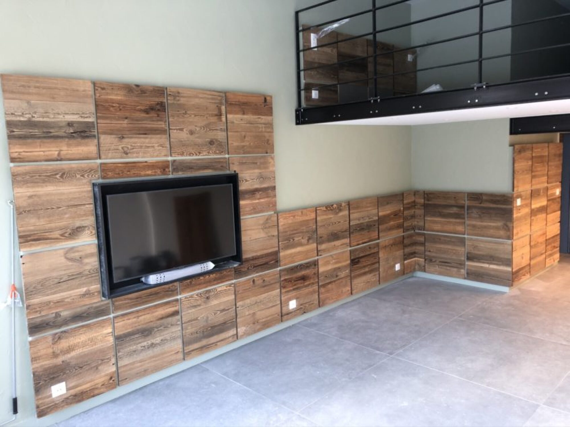 Création de meubles TV sur mesure - Menuiserie