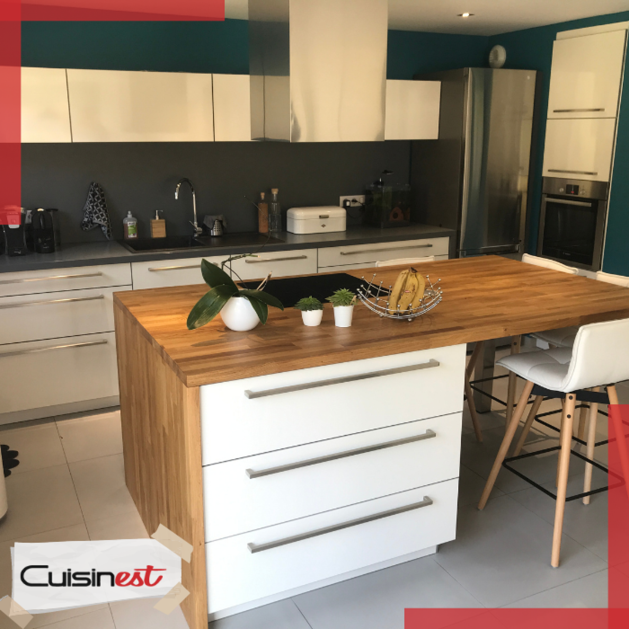 Conception cuisine plan bois massif avec ilot central de cuisson