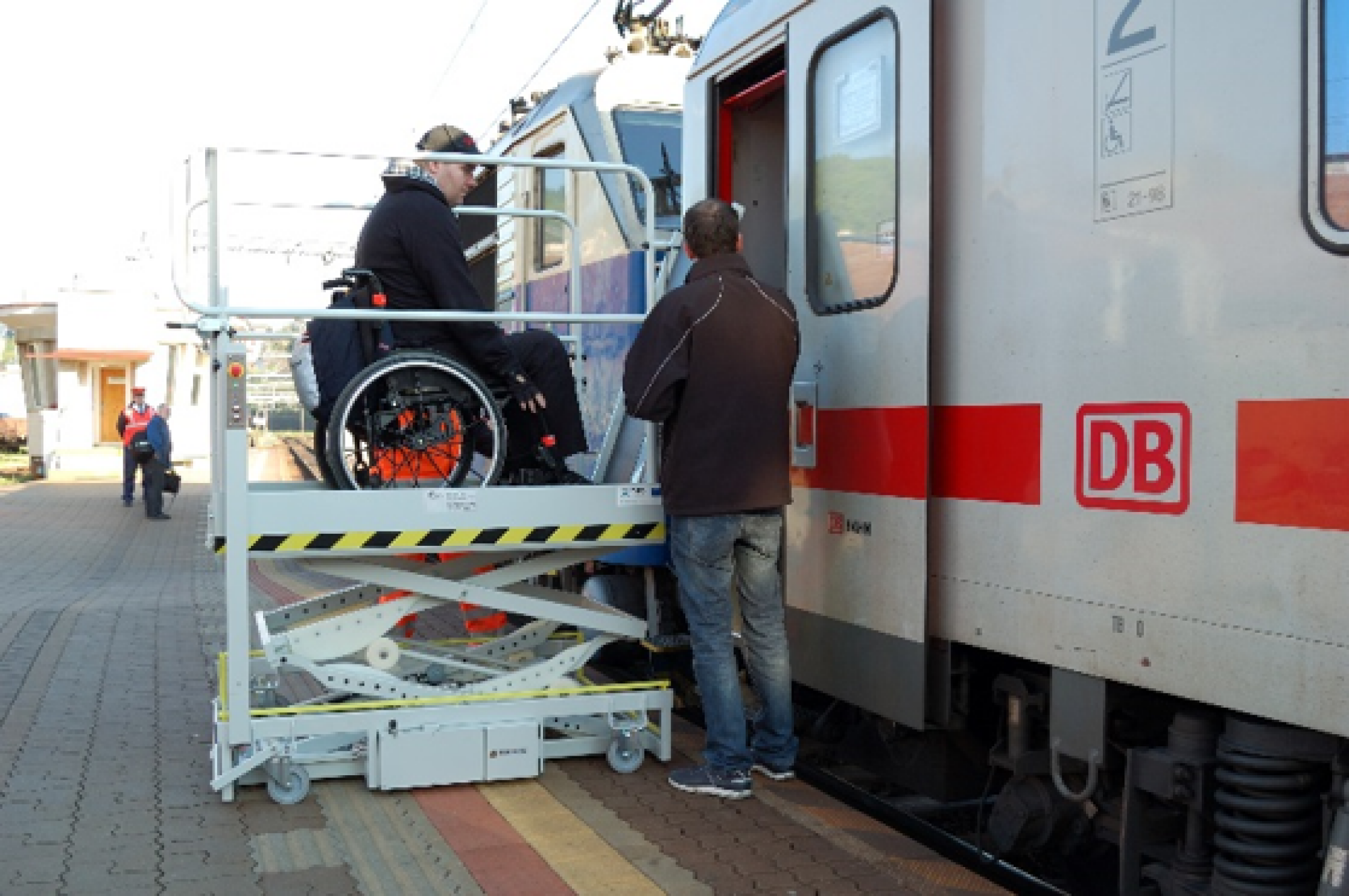 Elévateur mobile pour franchissement jusqu'à 140 cm