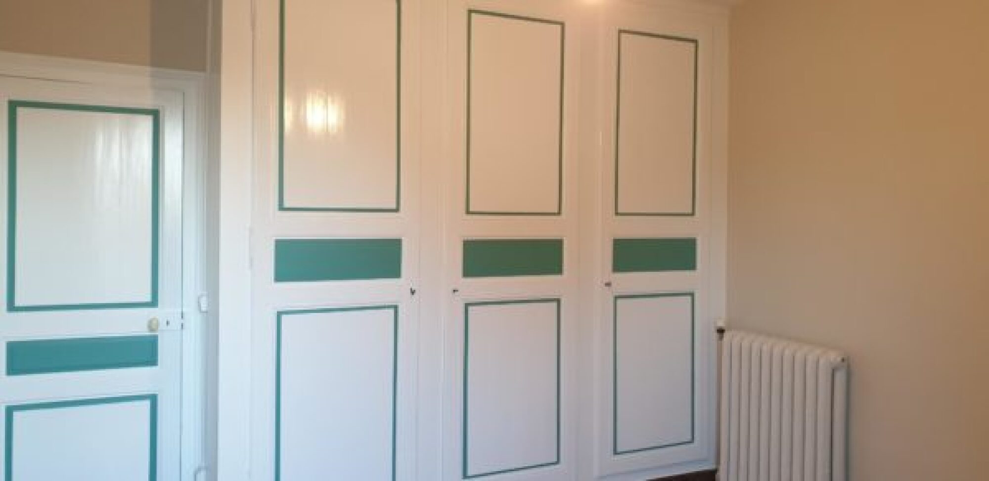 Pose de toiles de verre et mise en peinture