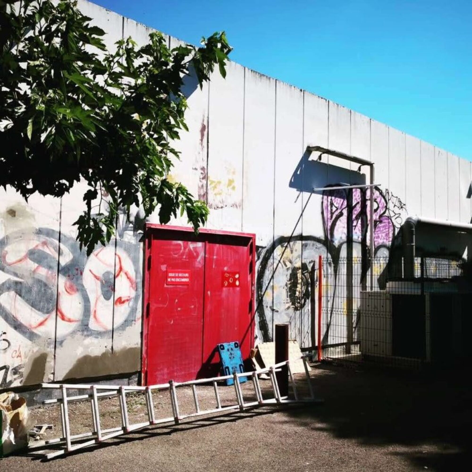 Ravalement de façade, peinture bardage Magasin / Commerces