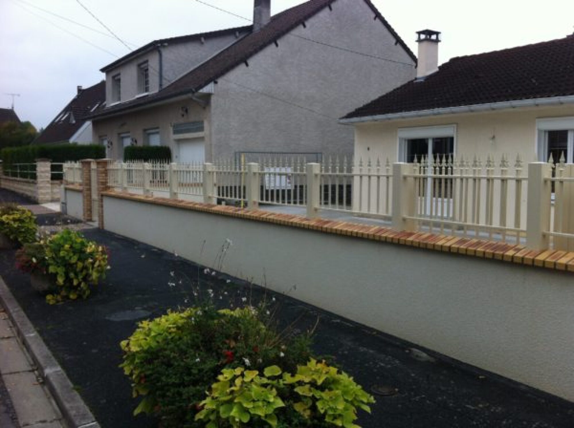 Fourniture, conception et pose de clôture