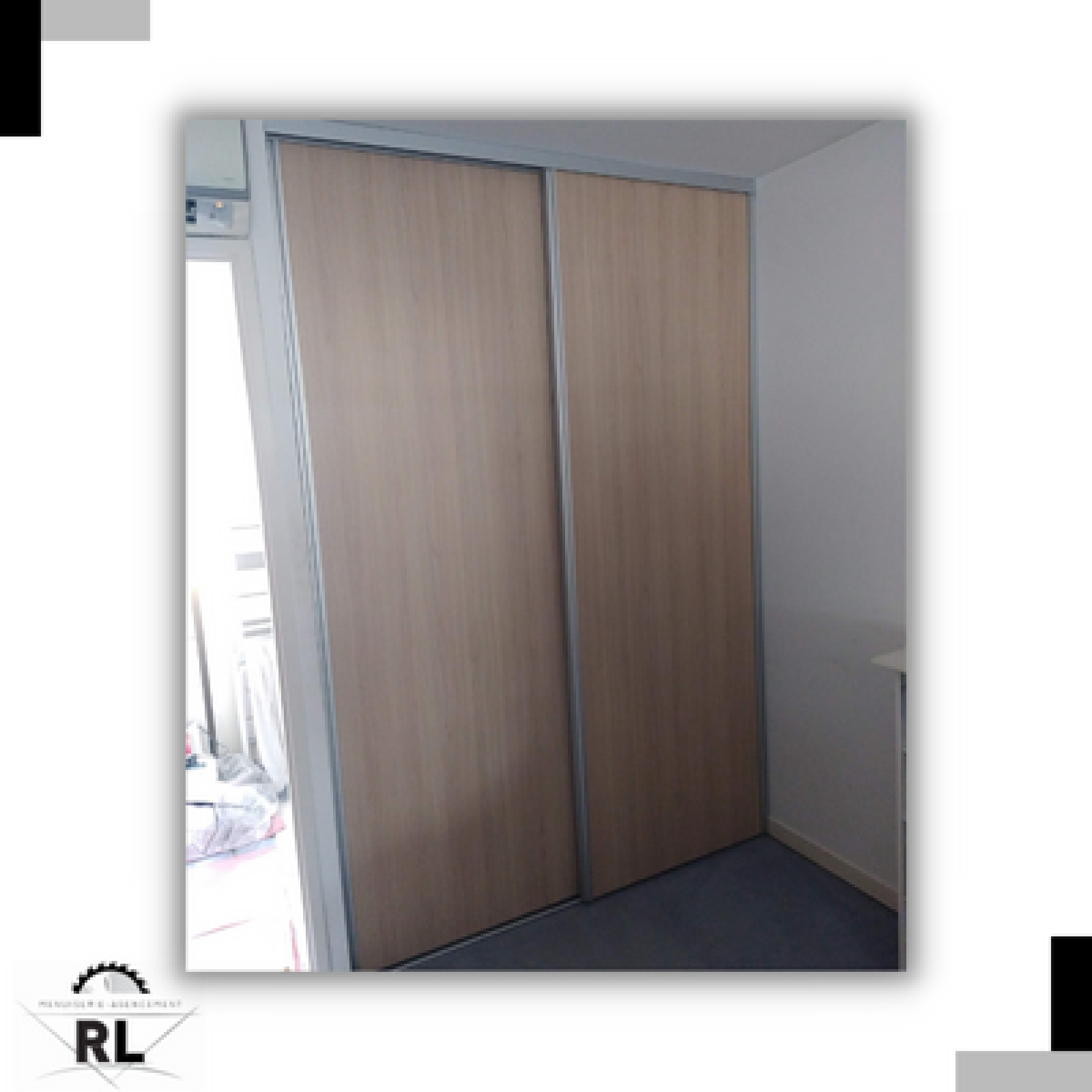 Fabrication et pose dressing avec portes coulissantes