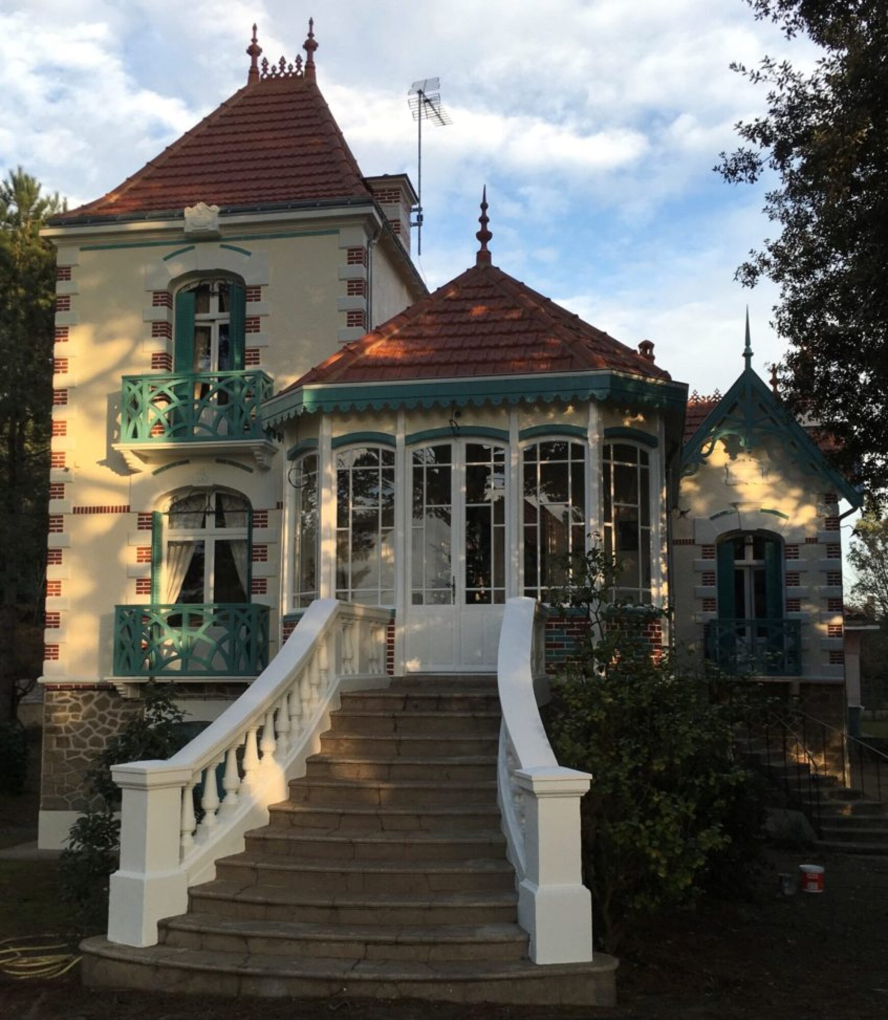 Fourniture et pose de fenêtre en bois
