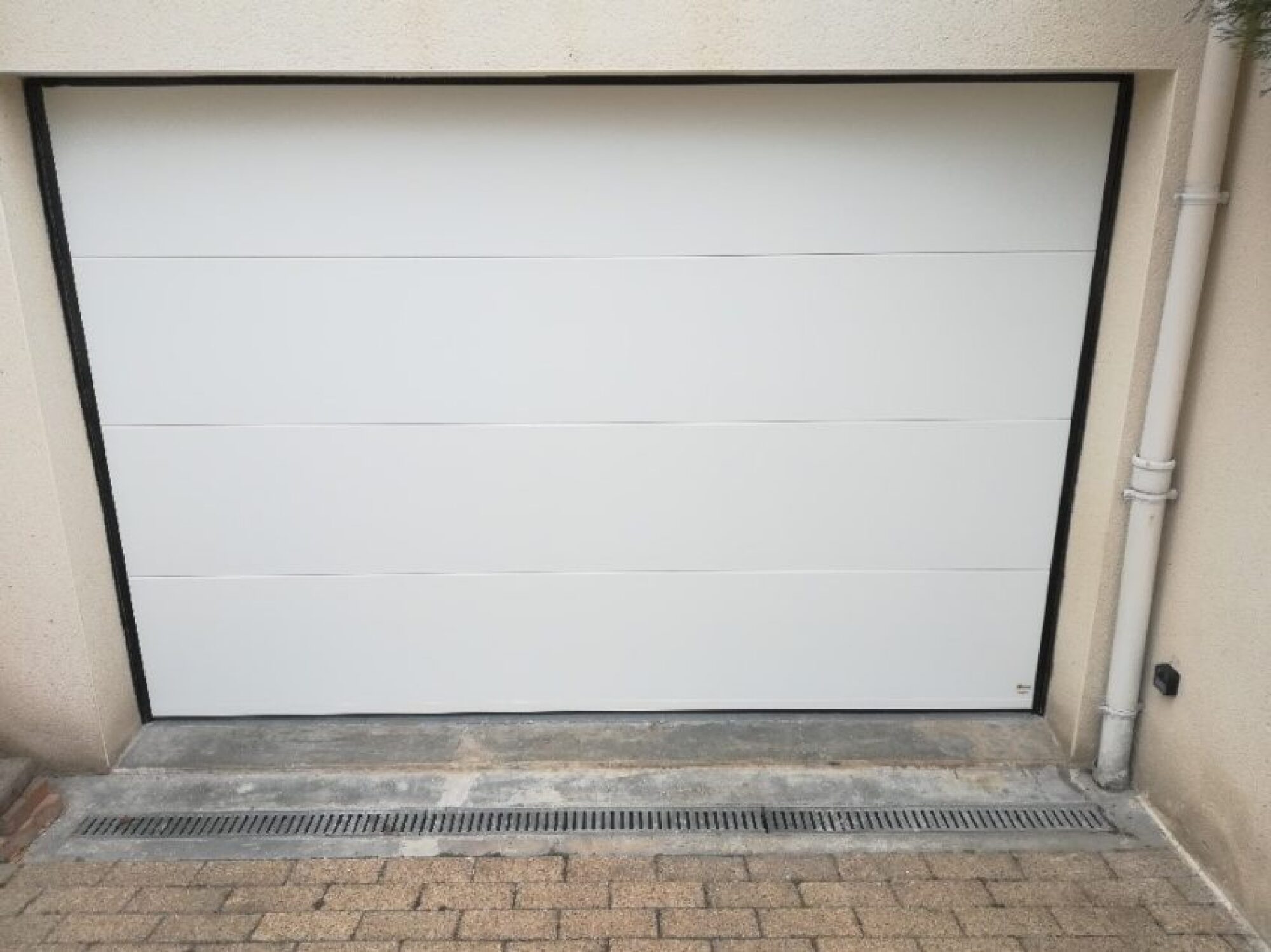 Porte de garage sectionnelle