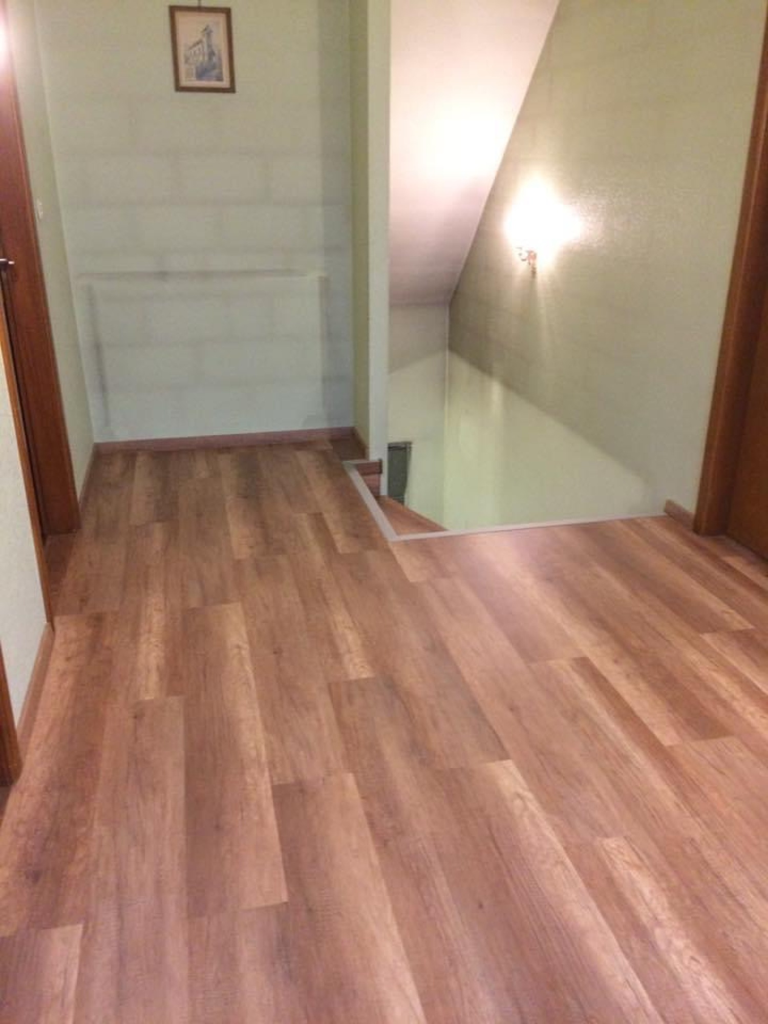 Pose et fourniture de revêtement de sol stratifié