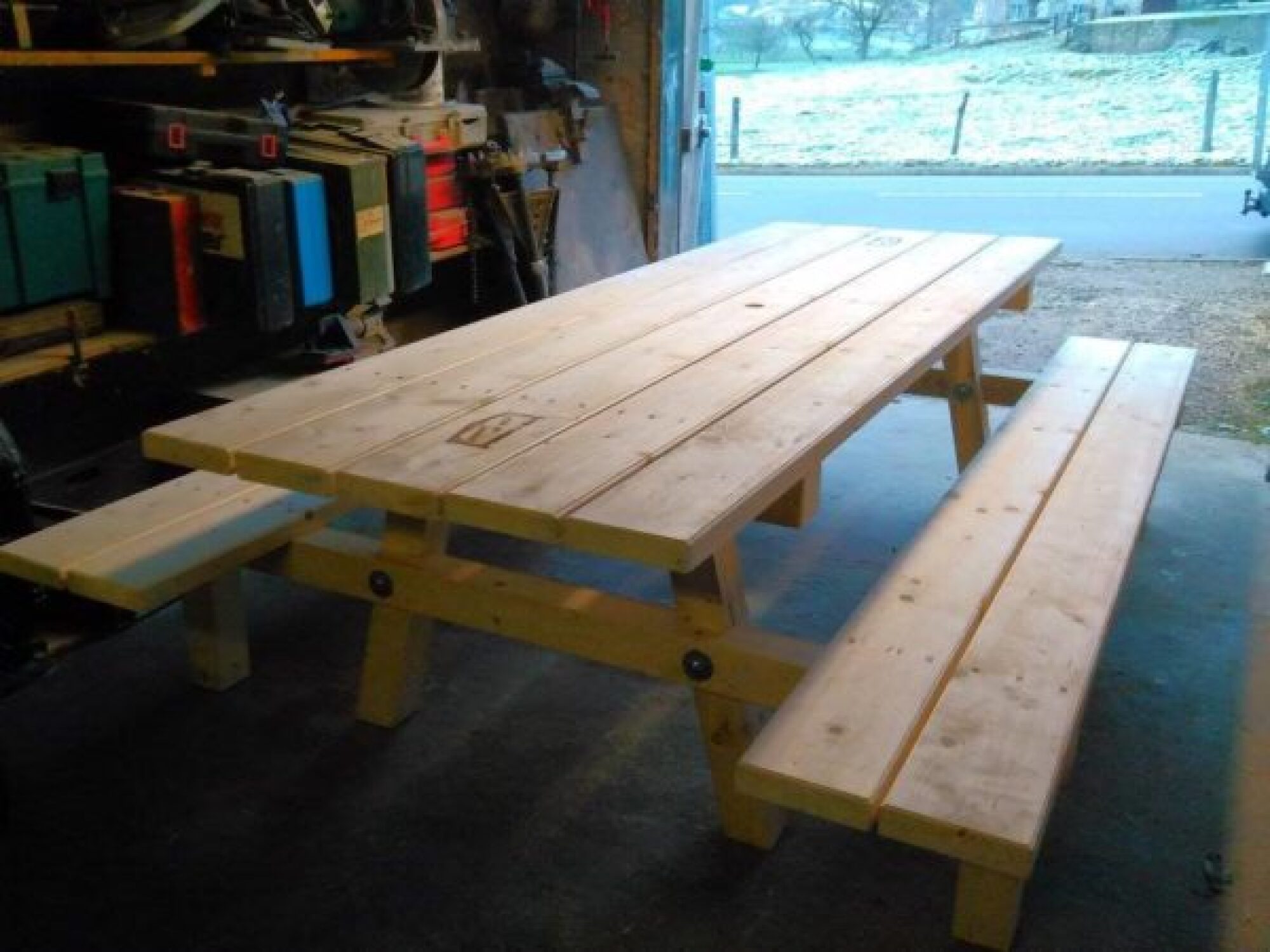 Table en bois fait main en pin Douglas