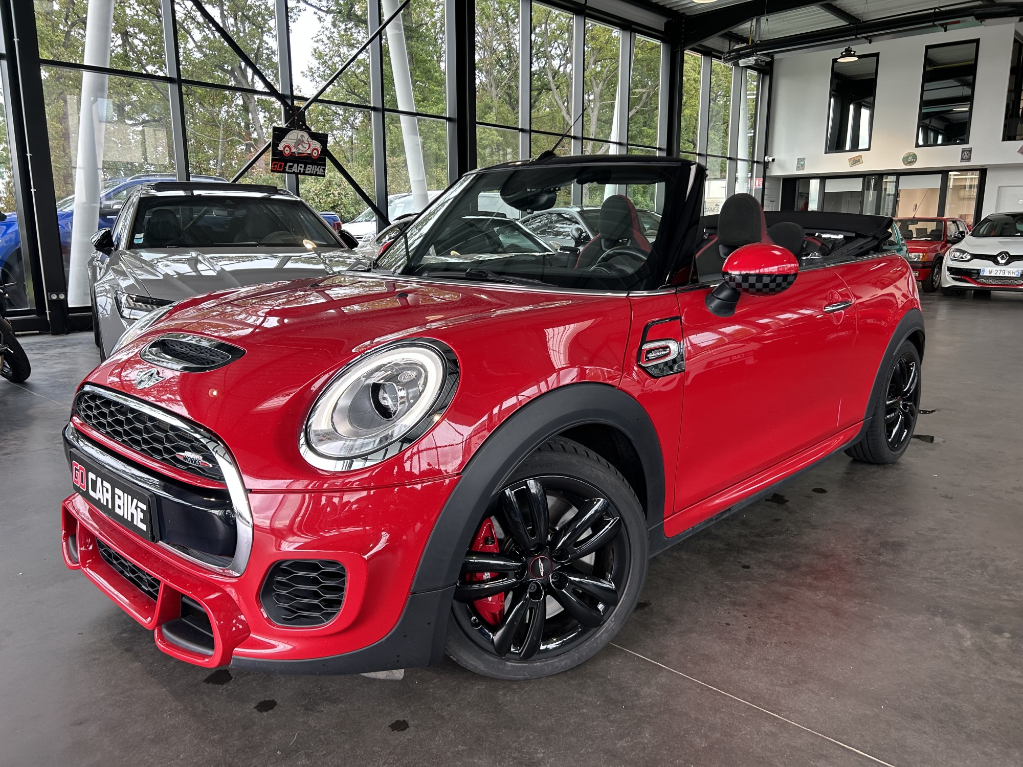 Mini Cab Cooper S JCW 231 ch BVA