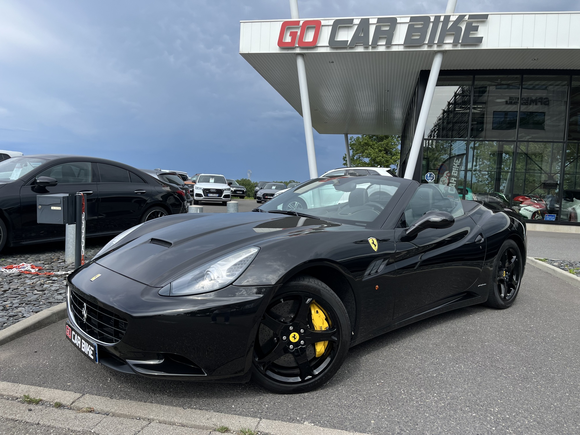 California 4.3 460 ch BVA Ceramique Xenon GPS Echappement 19P