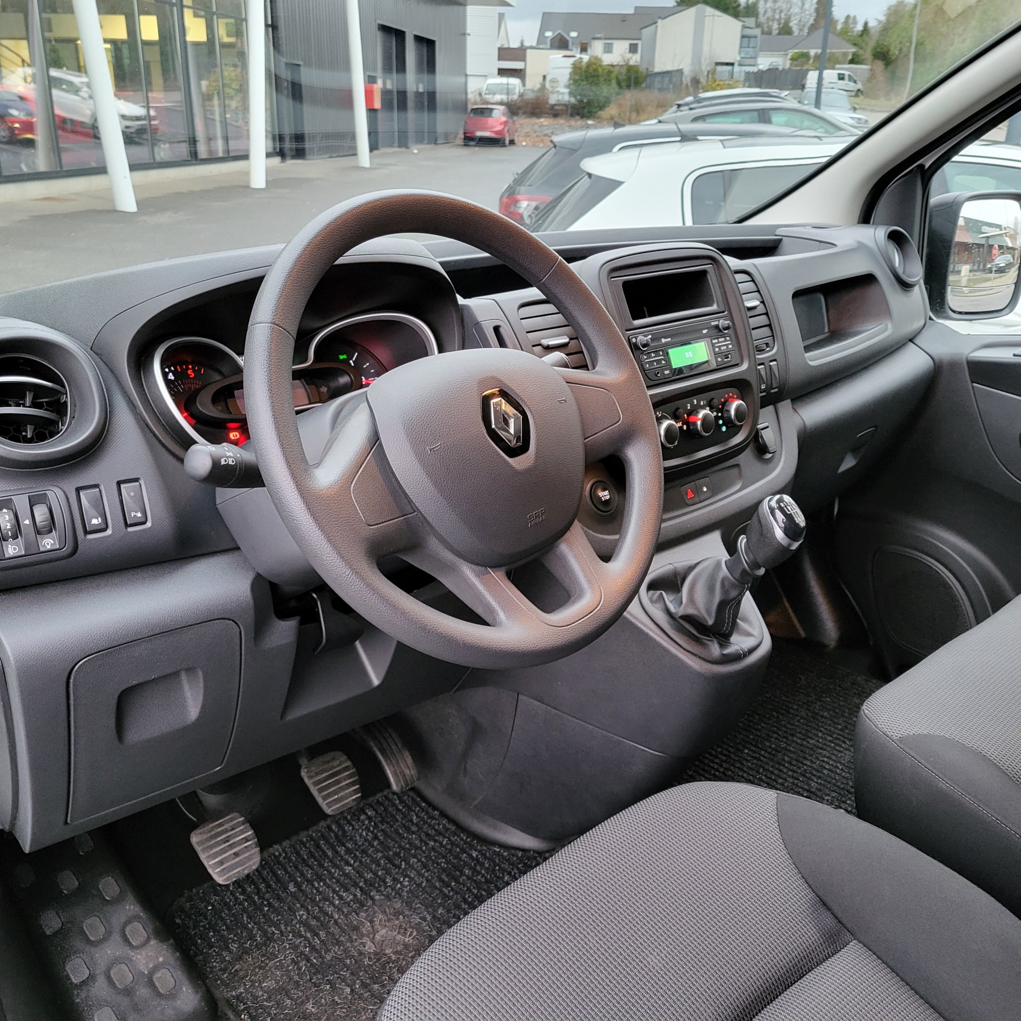 Trafic Fourgon L2H1 dci 120