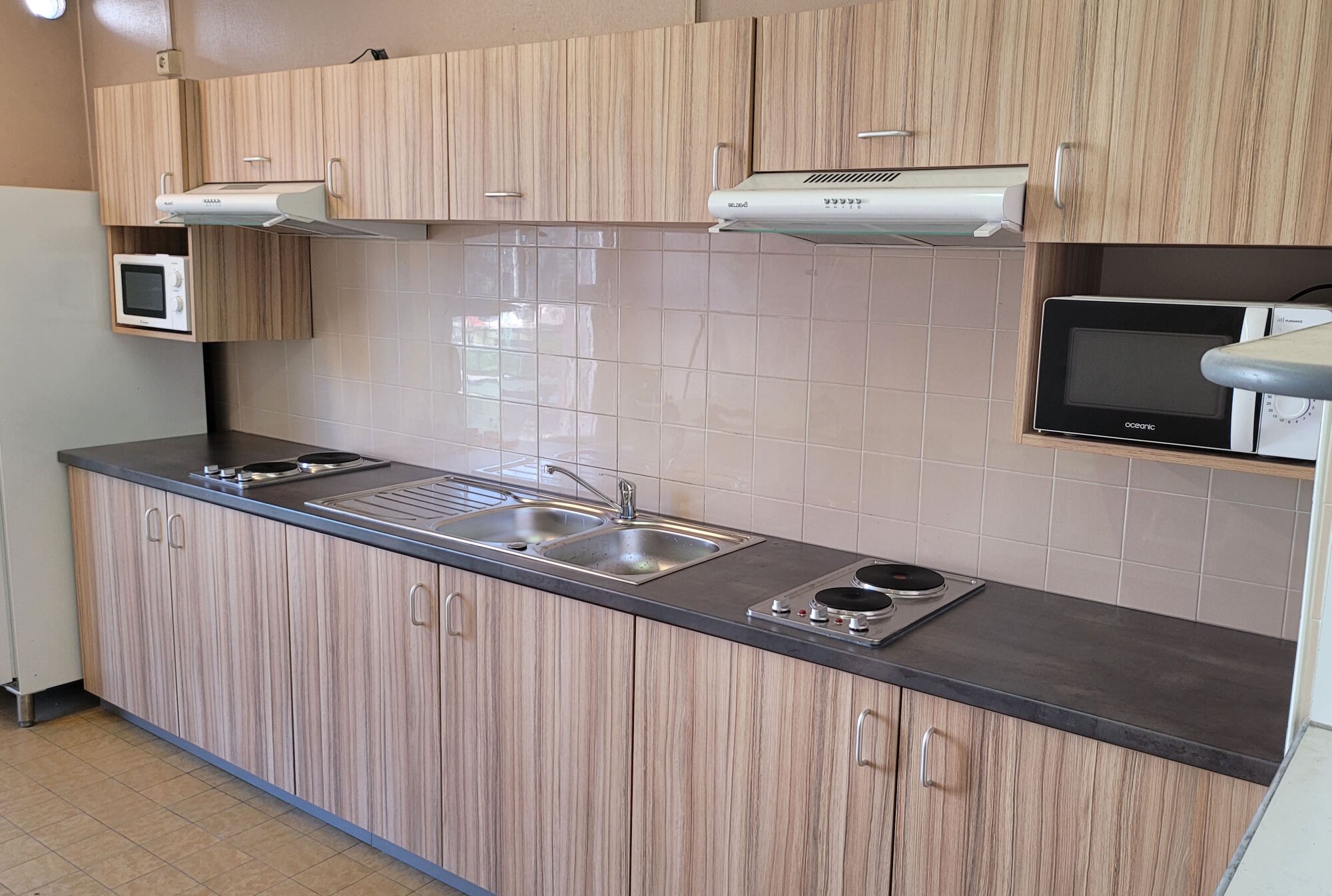 Cuisinettes en bois + de 3 mètres