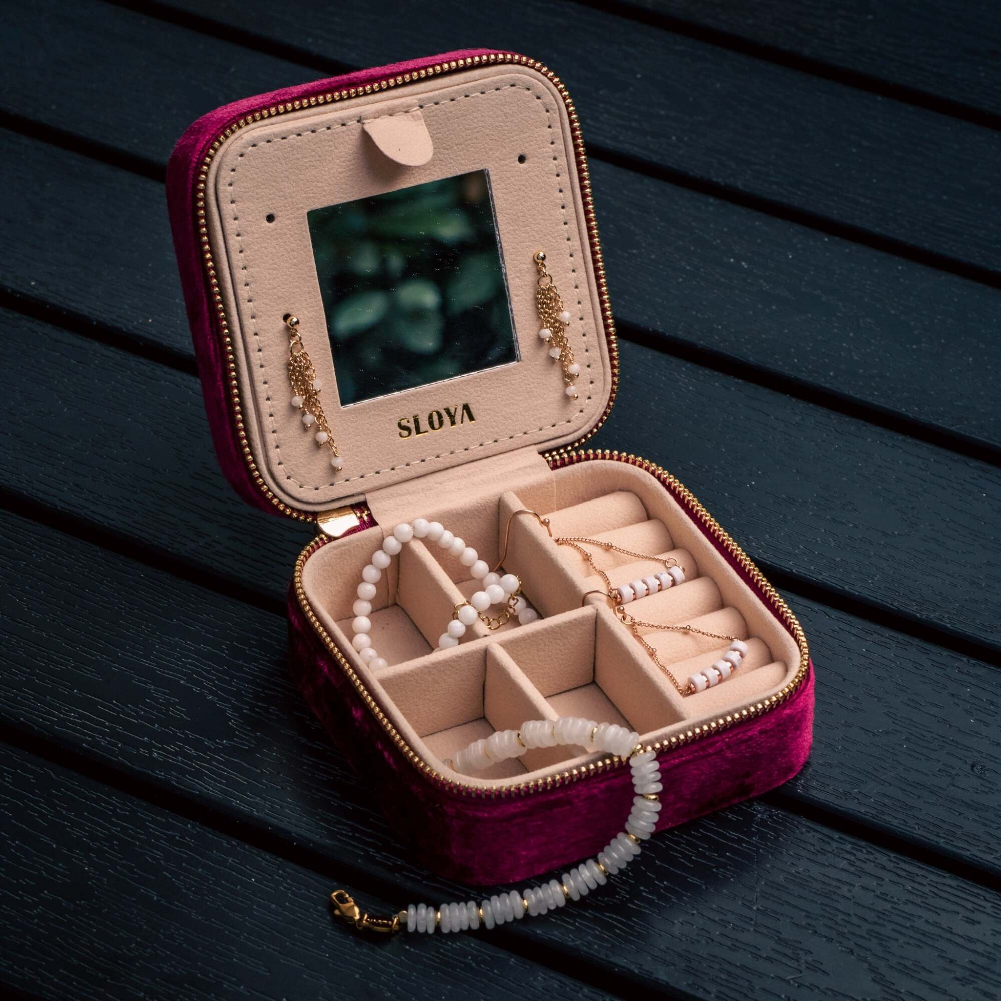 Boîte à bijoux velours rouge grenat