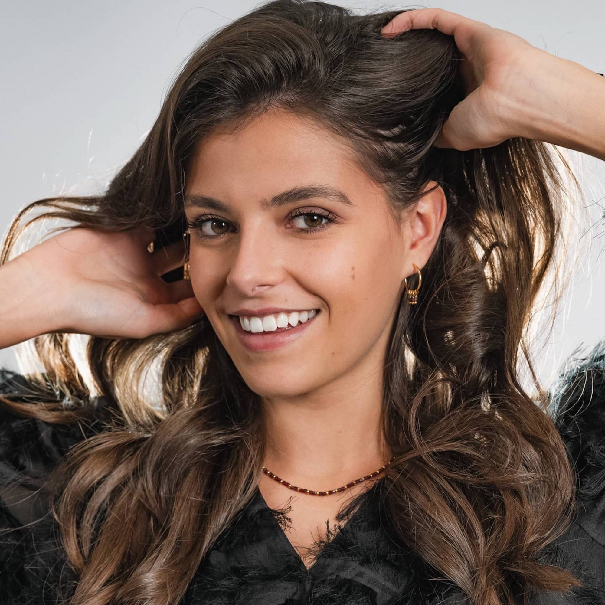 Collier, bracelet et boucles d'oreilles Karia en pierres Grenat