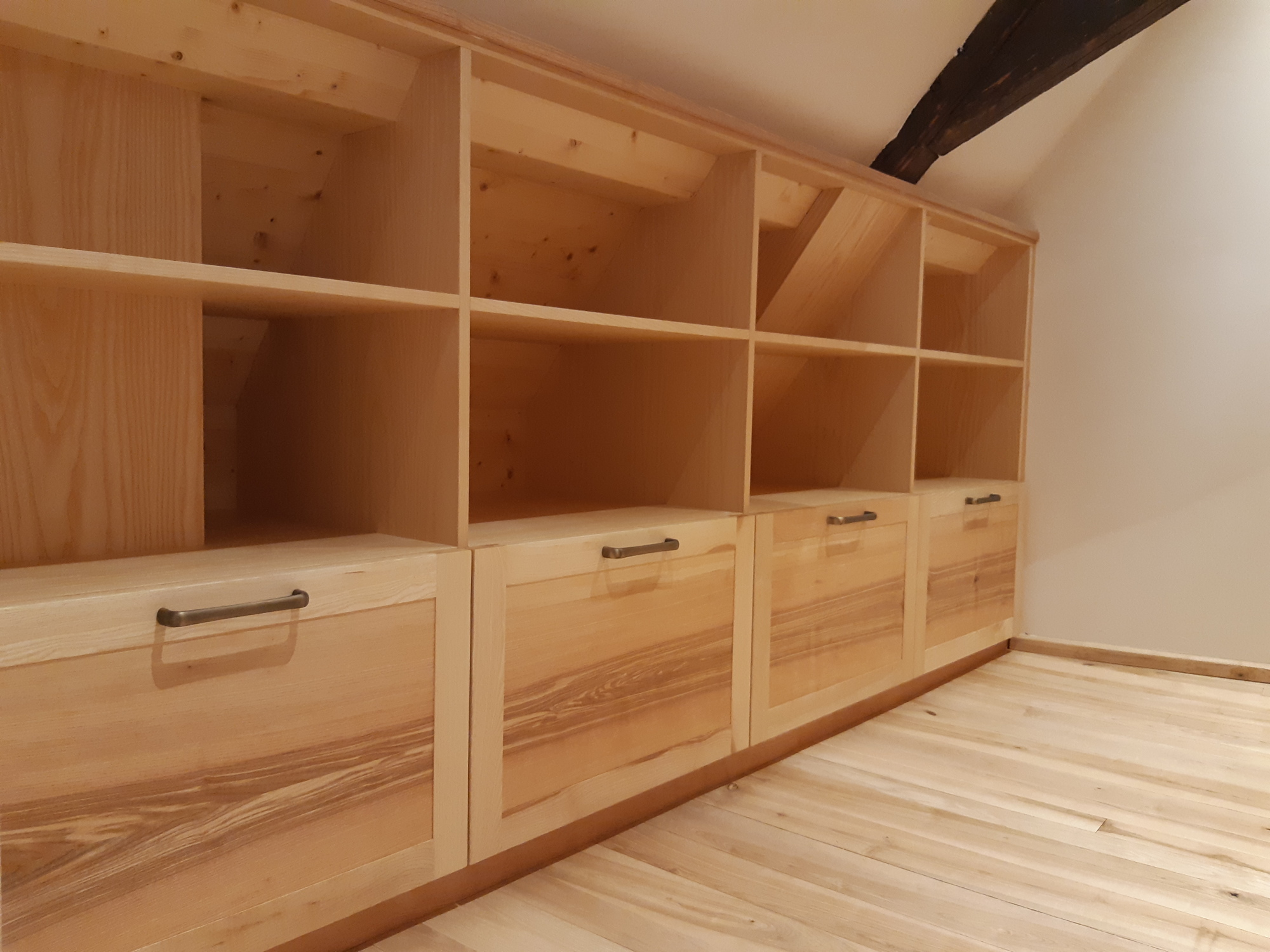 Dressing sous pente sur-mesure