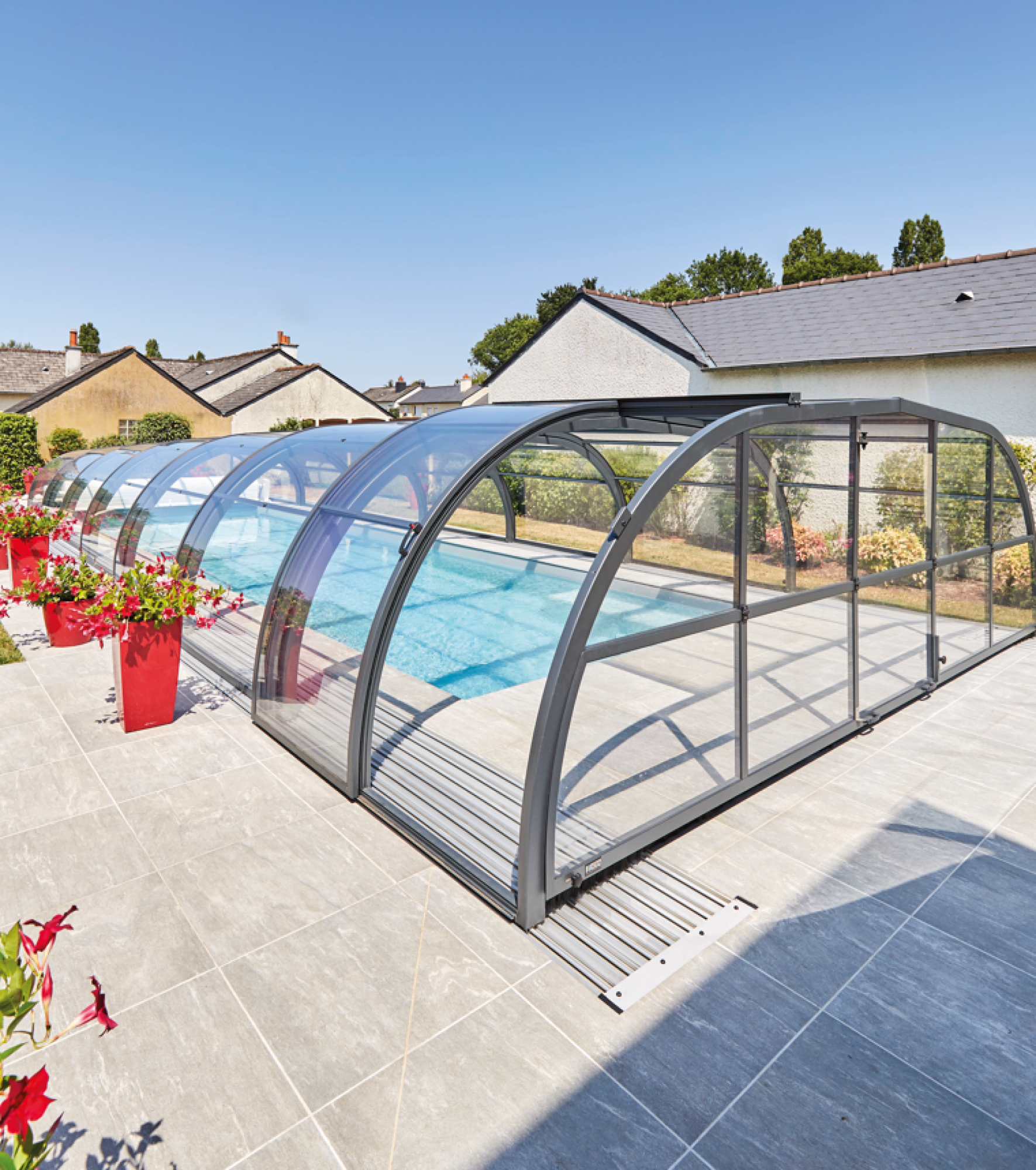 Abri de piscine Mi-haut