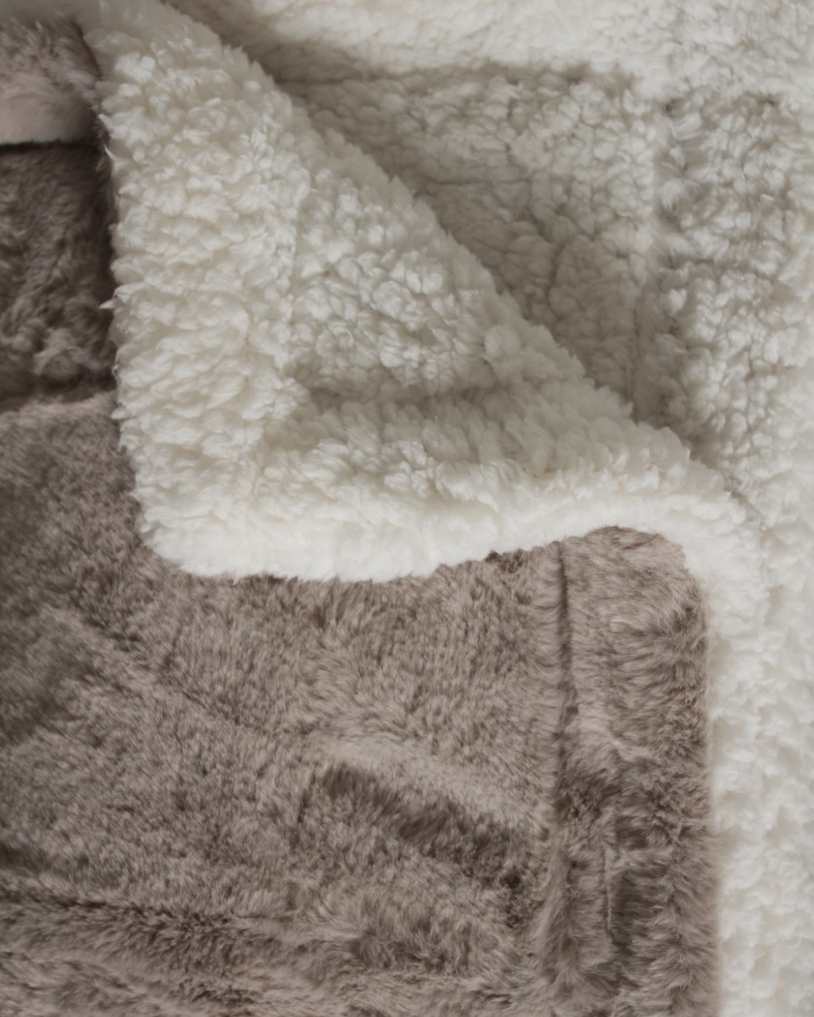 Plaid couverture polaire XL imitation "Lapin" 220 x 240 Beige