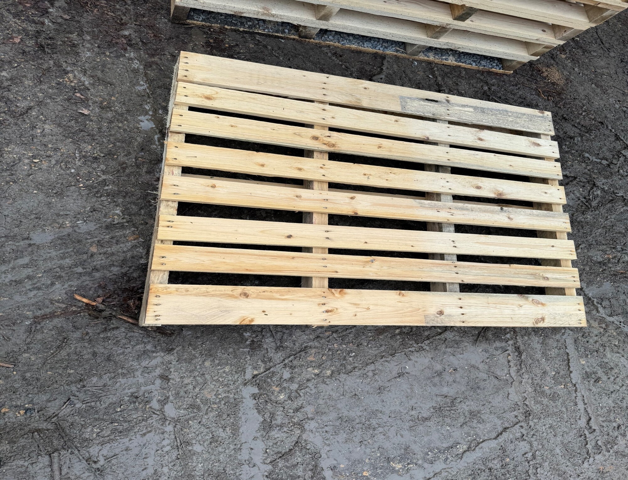 Palette 1200x1200 à chevrons 2 entrées neuve