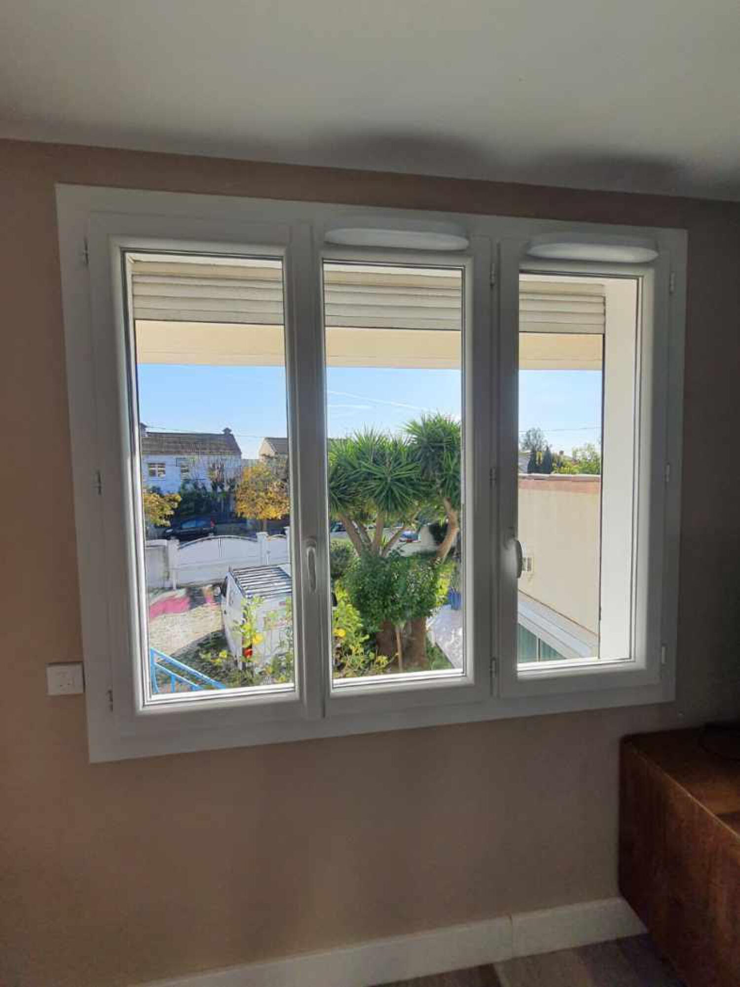 Fenêtre PVC 3 vantaux – Clairs de vitrage égaux