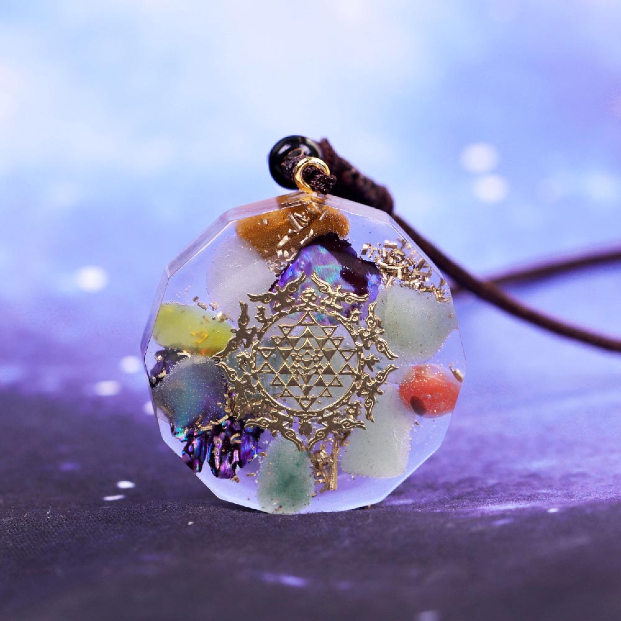 Collier orgonite yoga méditation Elenna