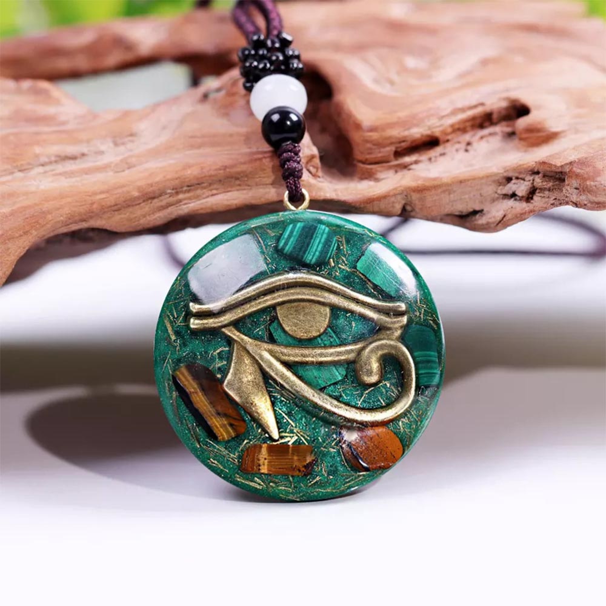 Pendentif méditation Œil Horus Malachite