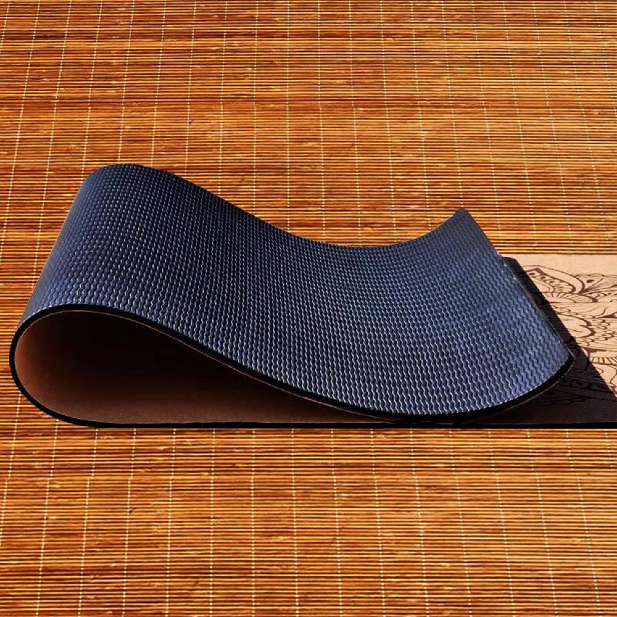 Tapis de yoga liège mandala 3 plis 6 mm