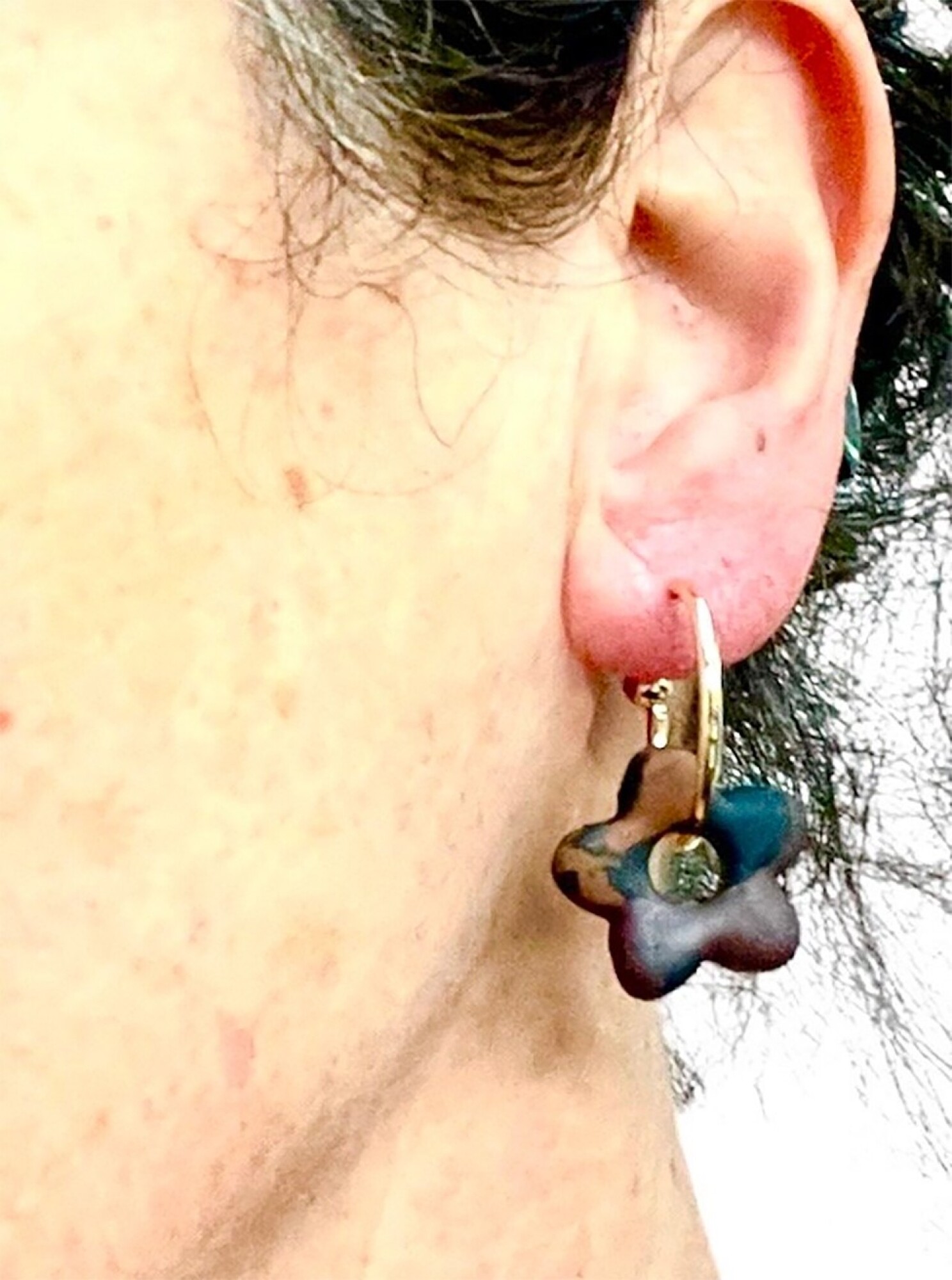 Boucles d'oreilles, créoles fleur marron - Modèle unique artisanal