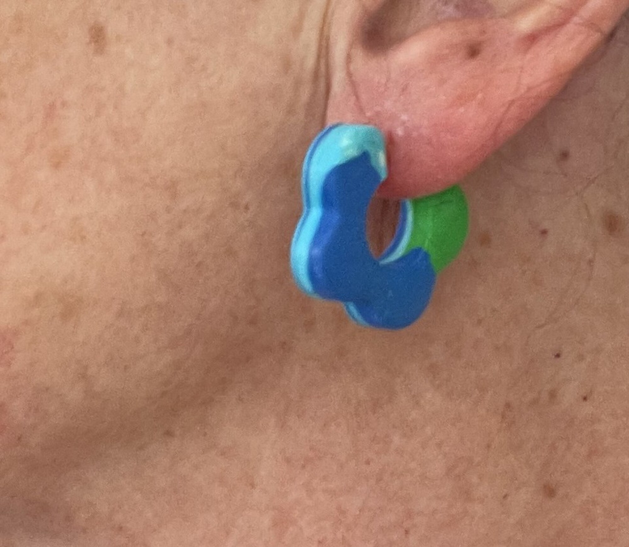 Boucles d'oreilles, créoles fleurs bleues - Modèle fait main