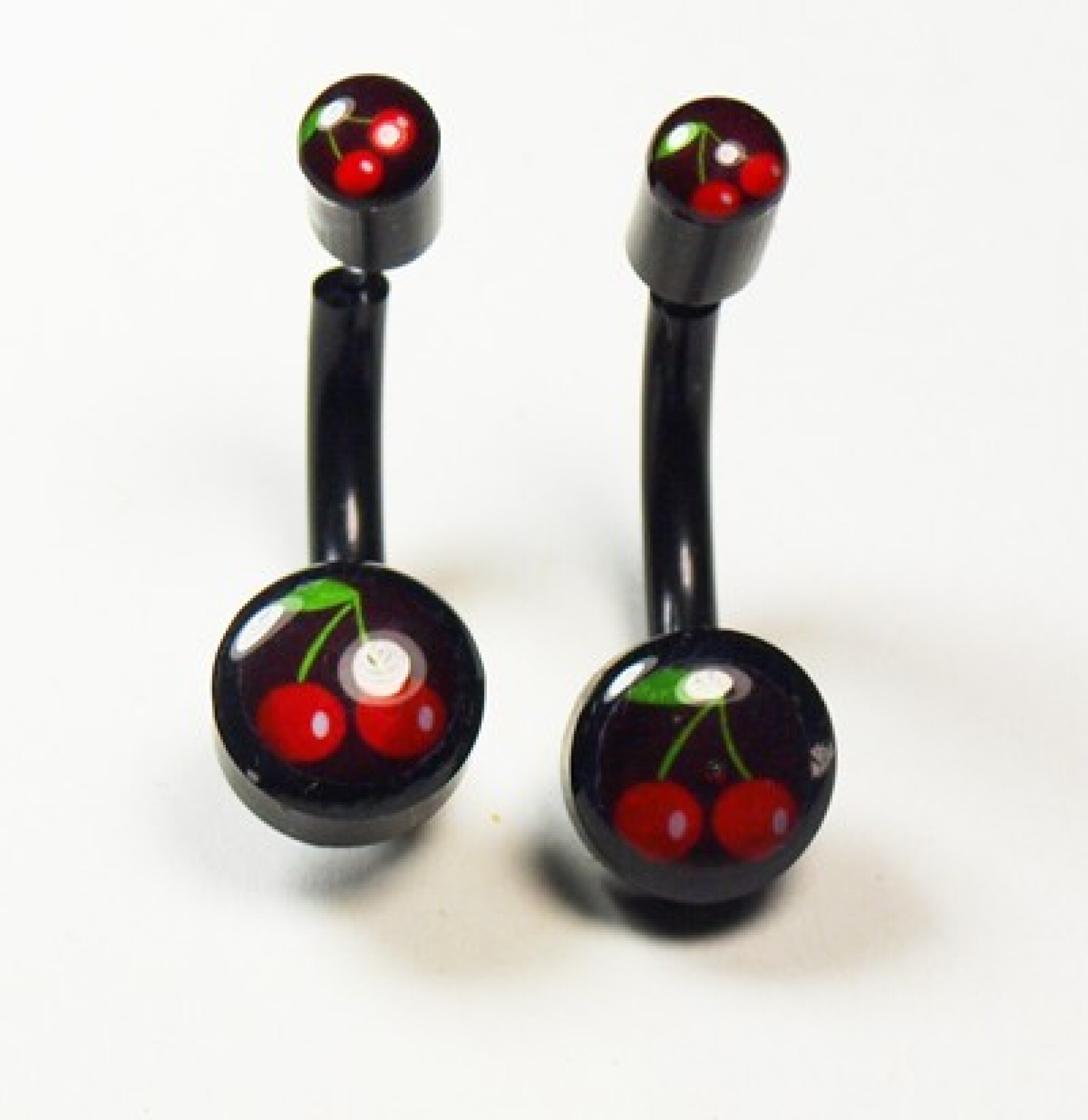 Boucles d'oreilles noires motif cerises