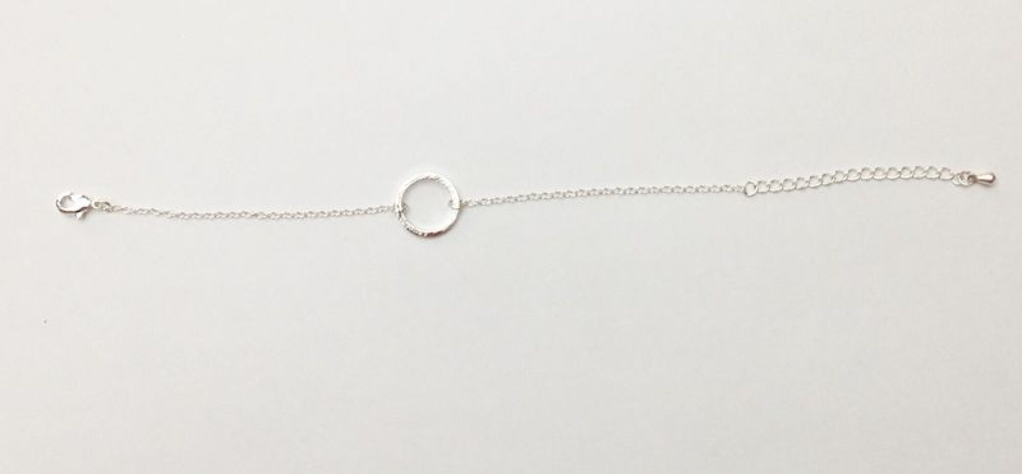 Bracelet argenté ou doré chainette et cercle