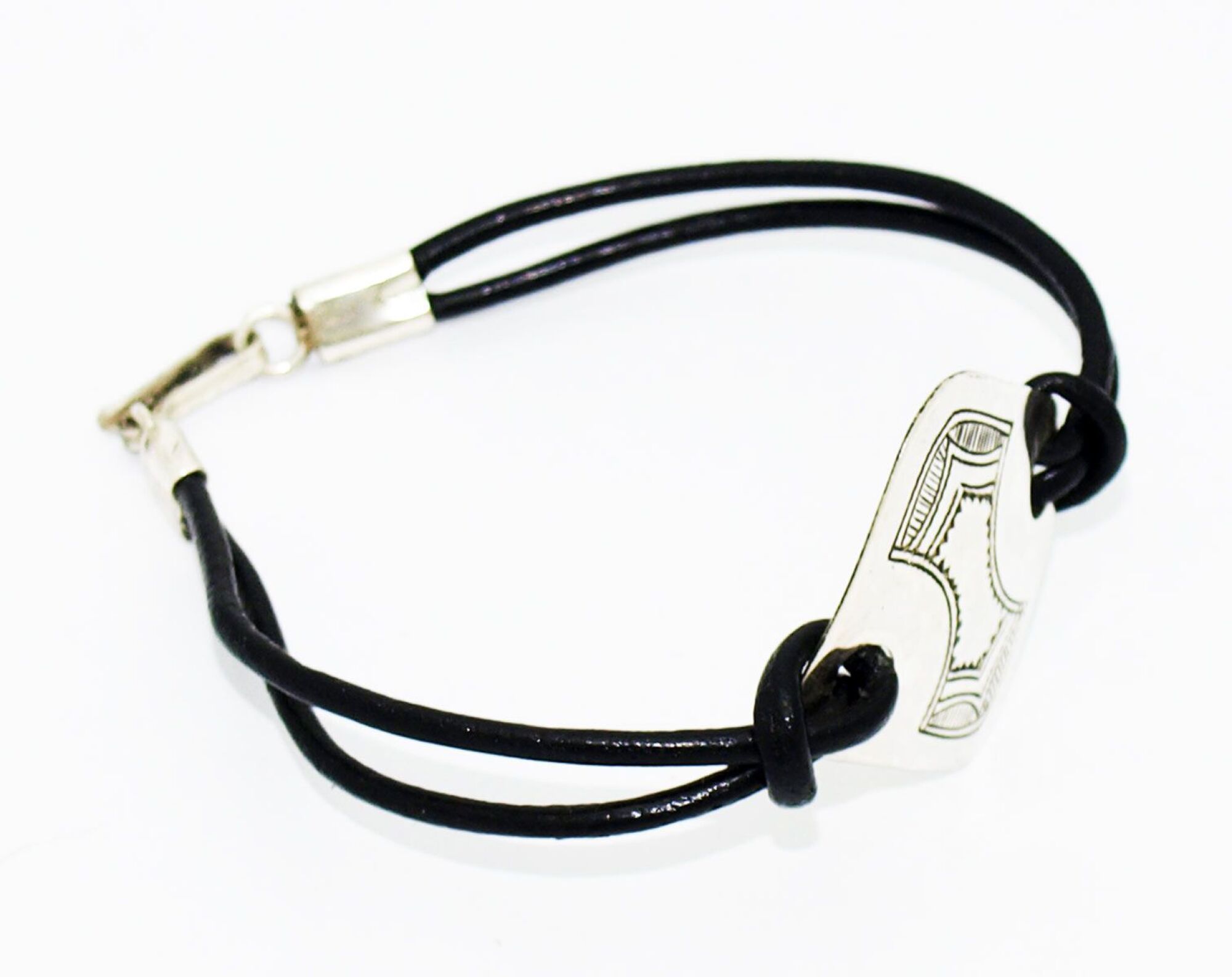 Bracelet cuir et plaque forme losange