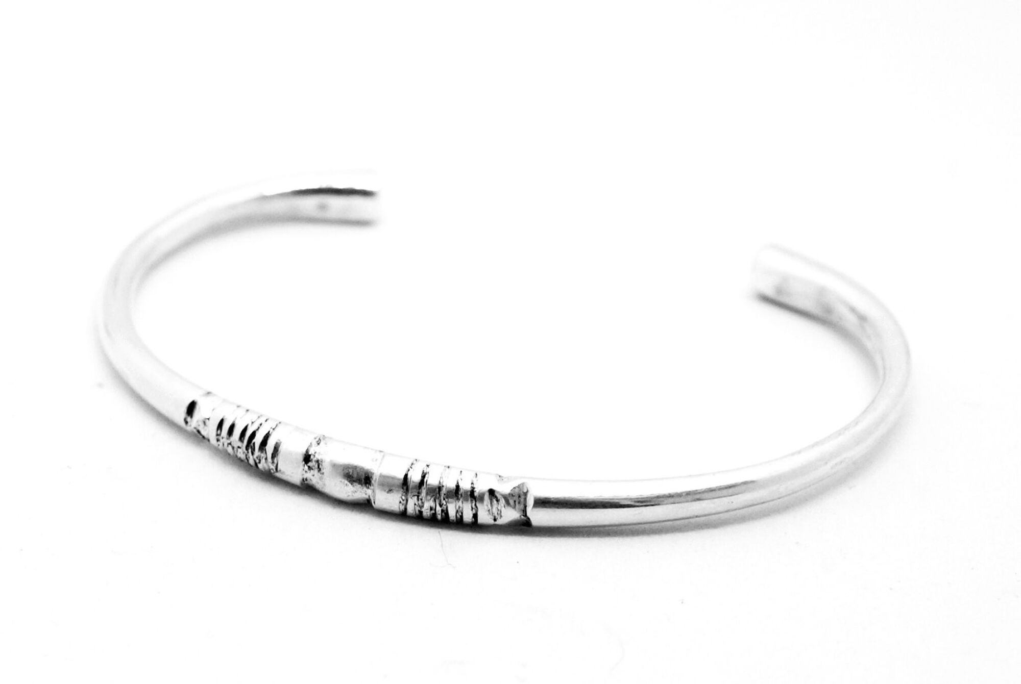 Bracelet jonc rigide arrondi touareg