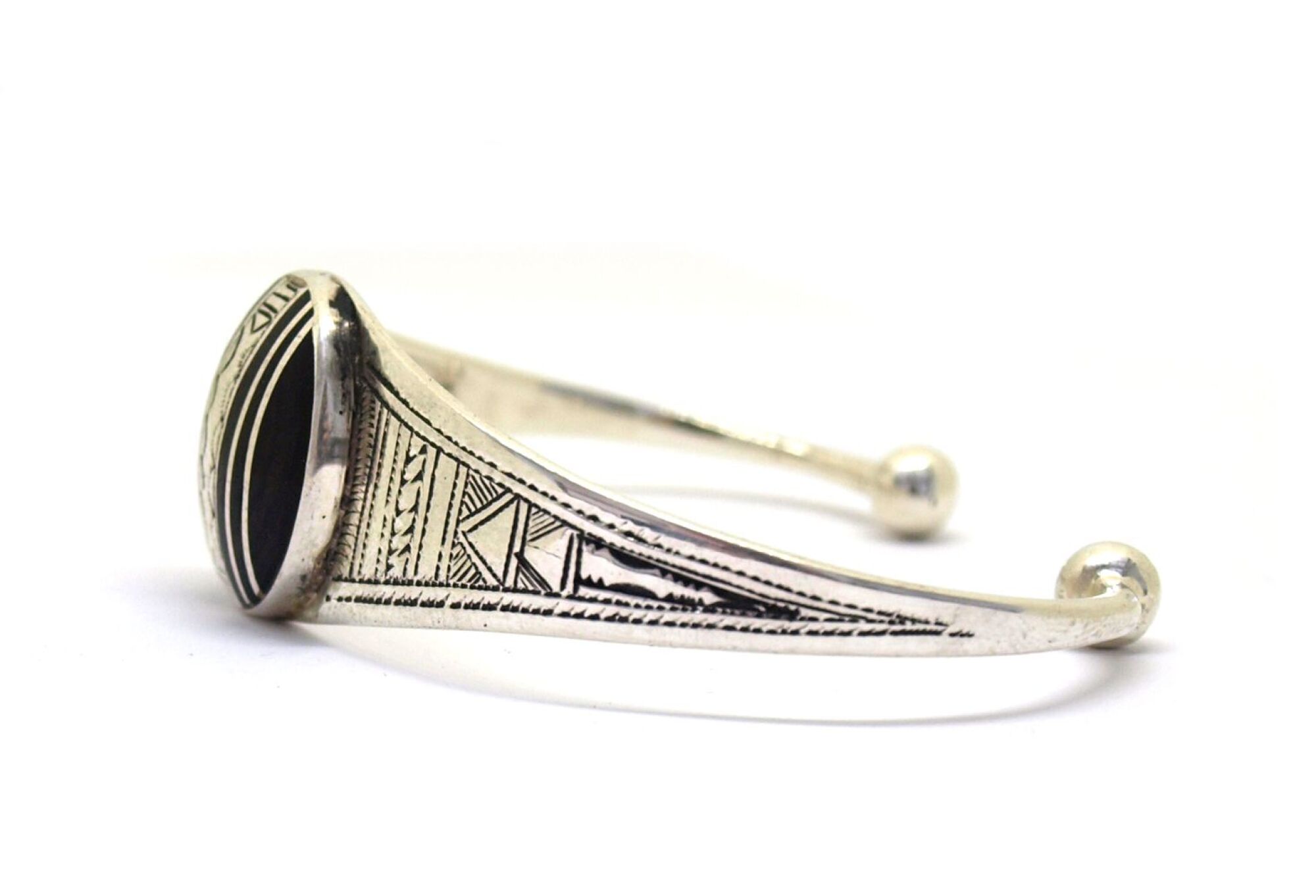 Bracelet médaillon en ébène