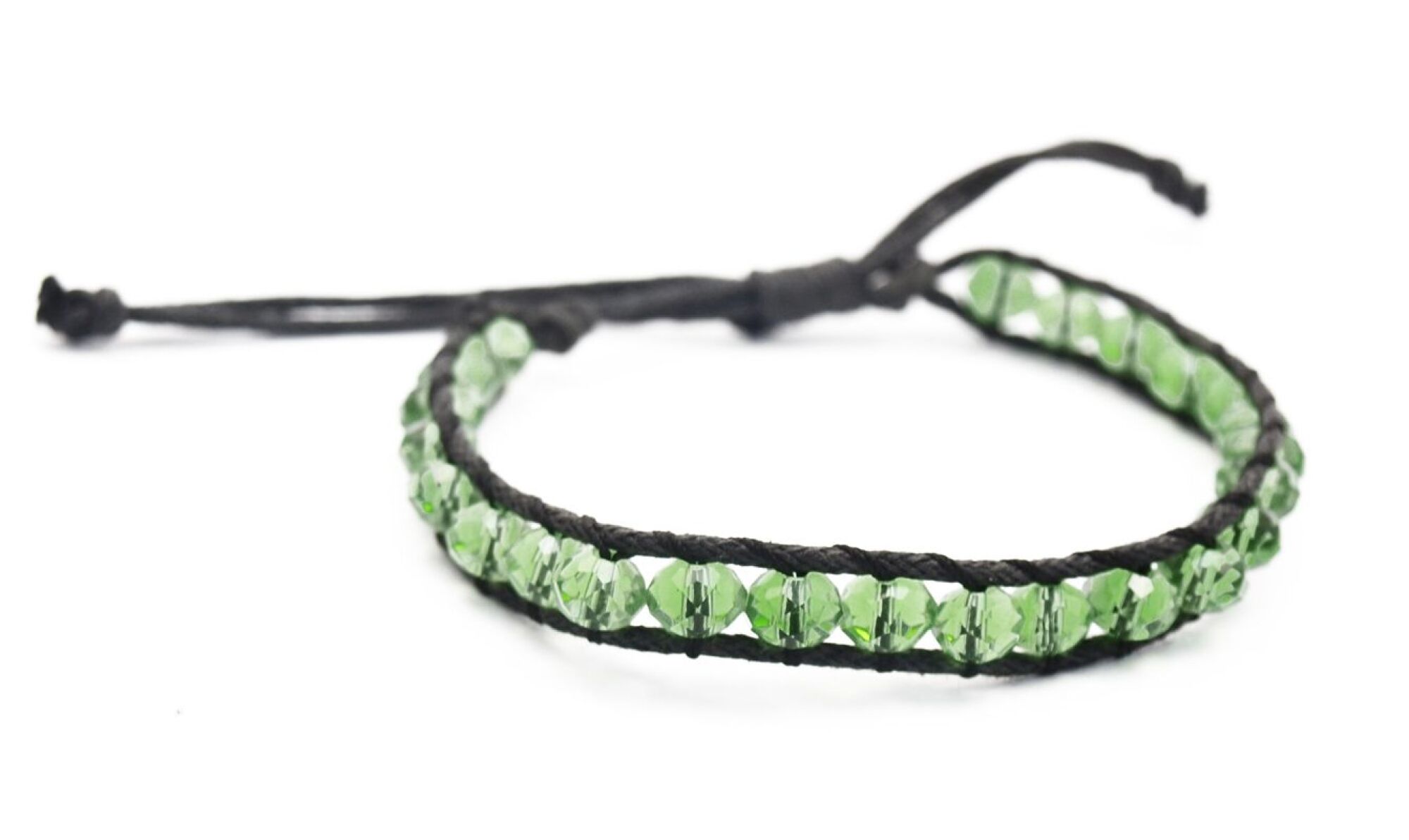 Bracelet perles de cristal vert et fil noir