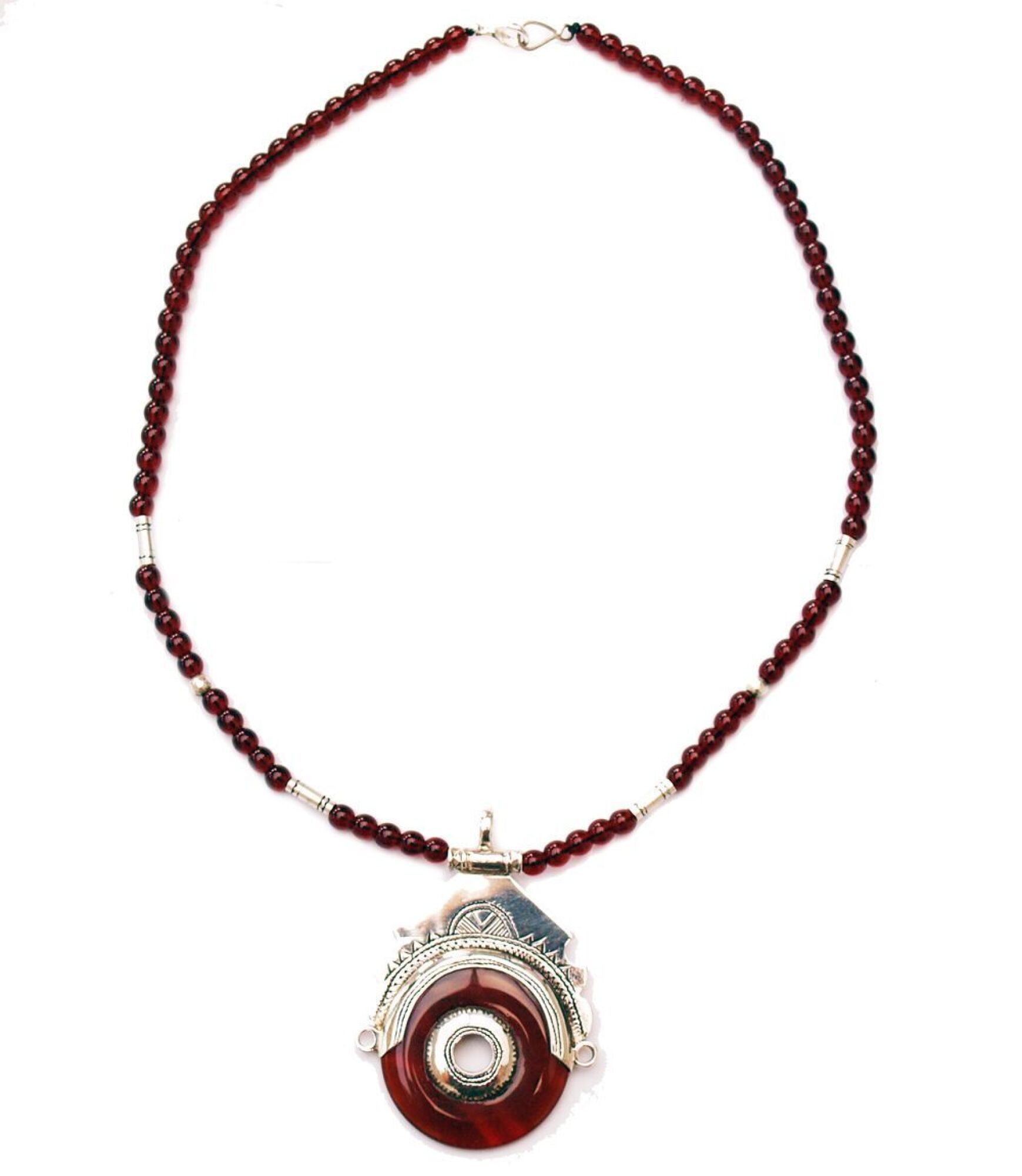 Collier touareg déesse rouge artisanat berbère