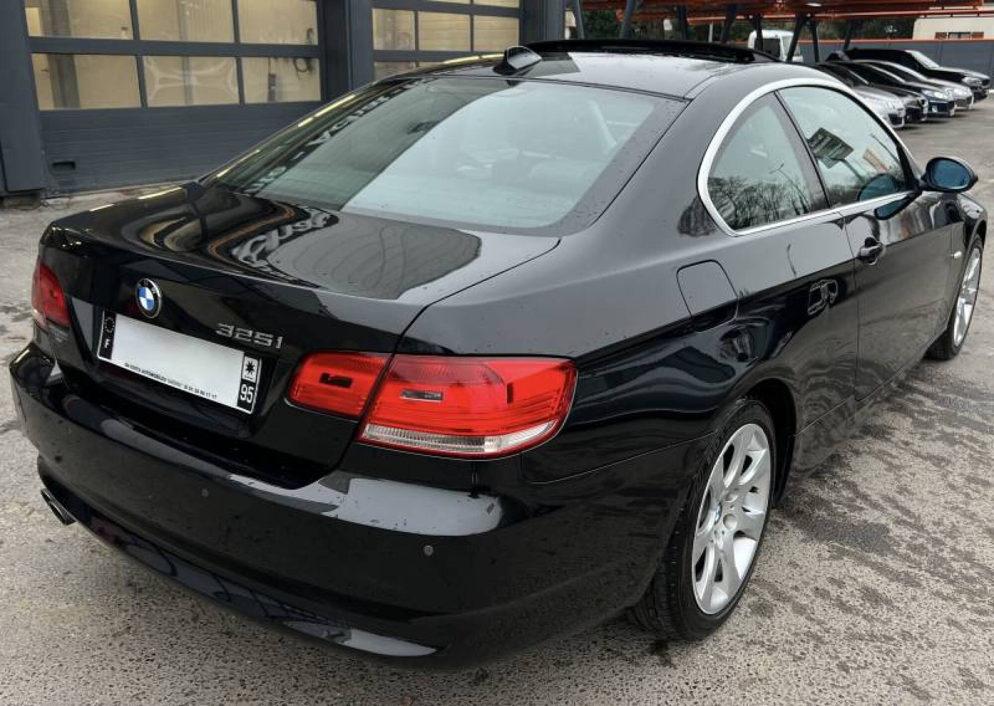 BMW SERIE 3 COUPE E92 325I 2.5 6 CYLINDRES